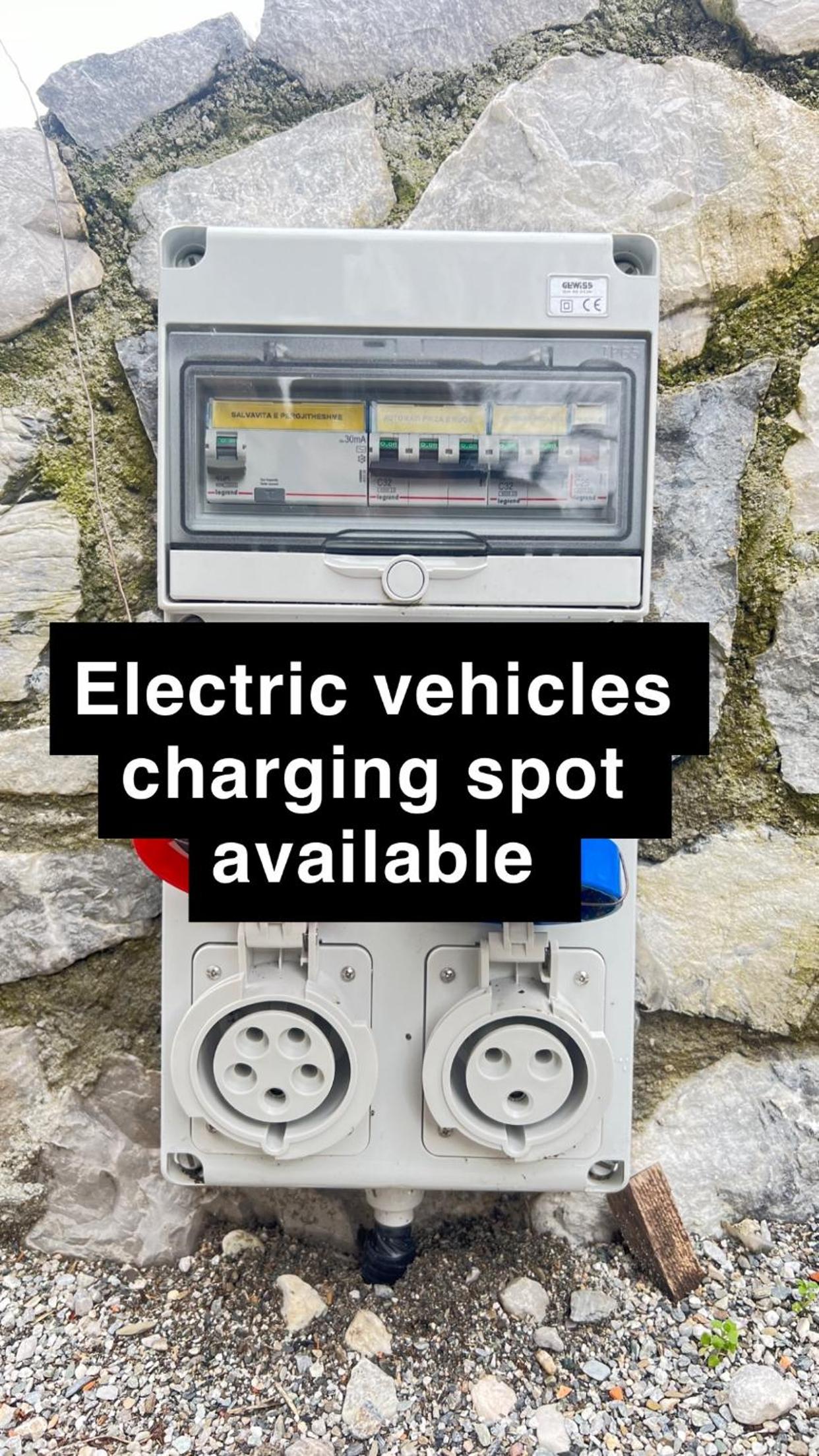 Stonehouse villa photo 2