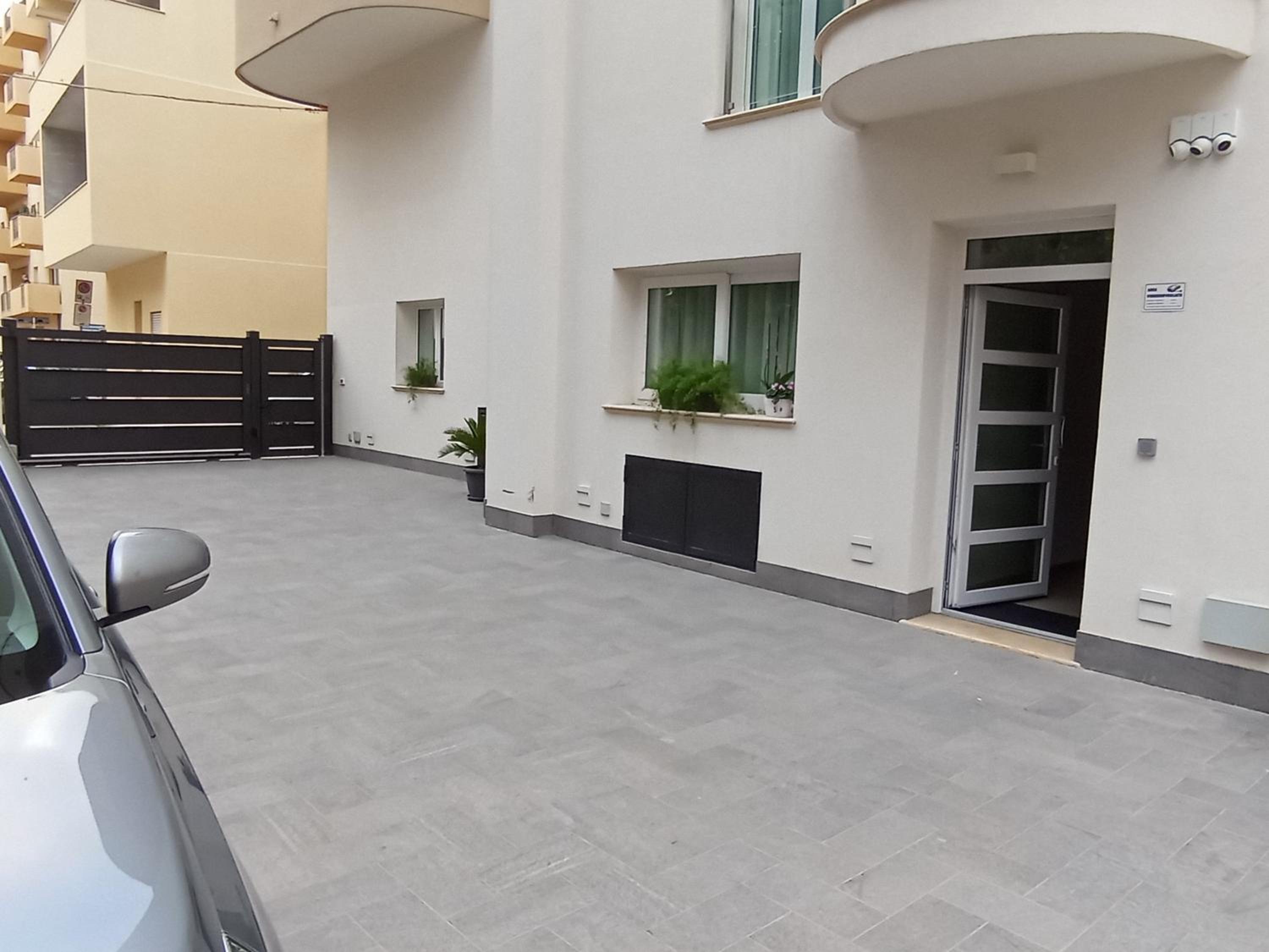 Lebum Apartments & Suites