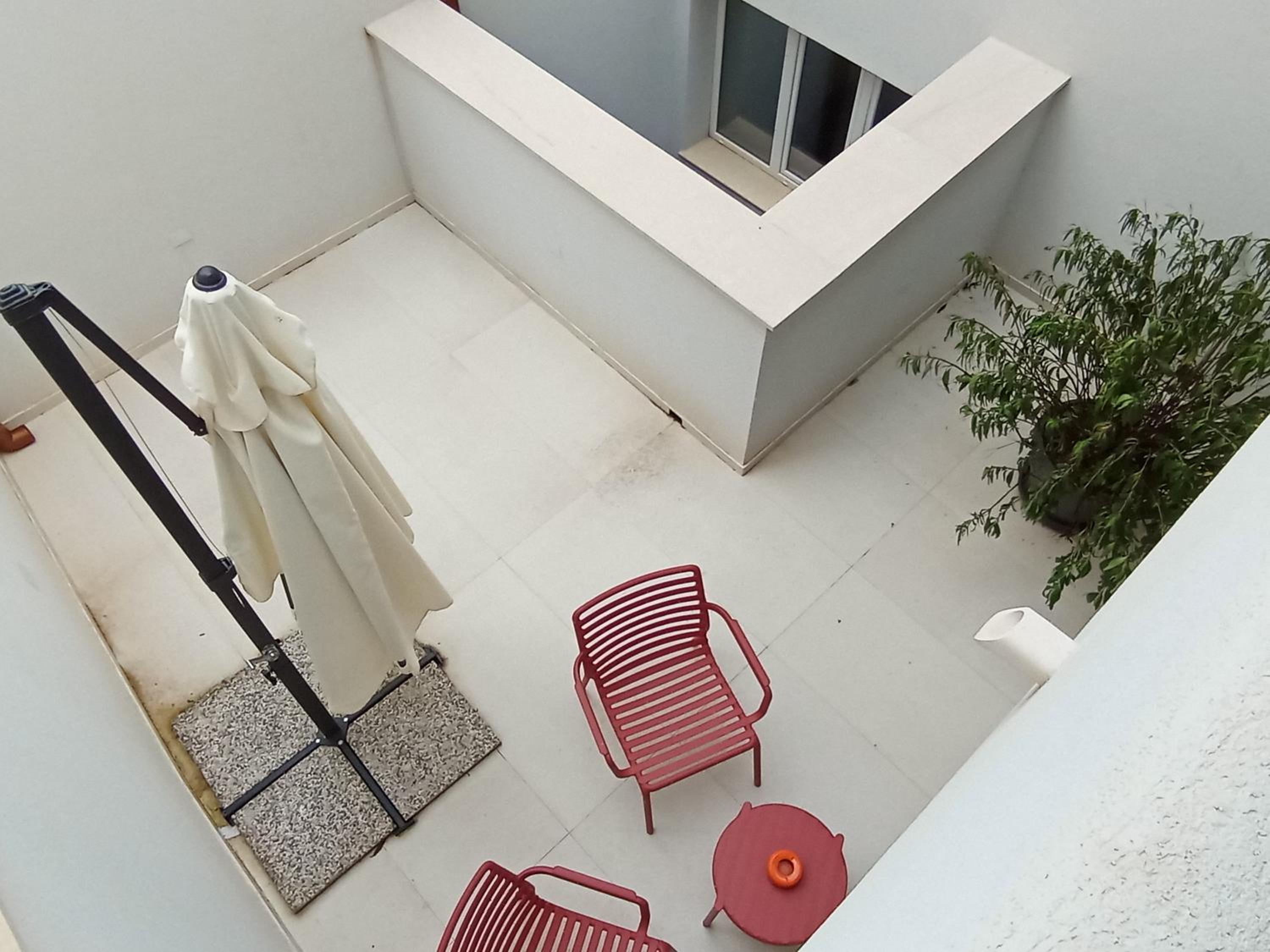 Lebum Apartments & Suites