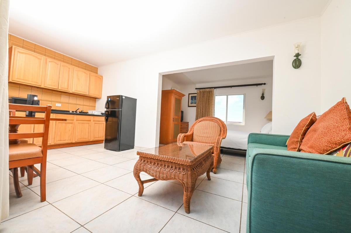 E Solo Aruba Apartments view 4