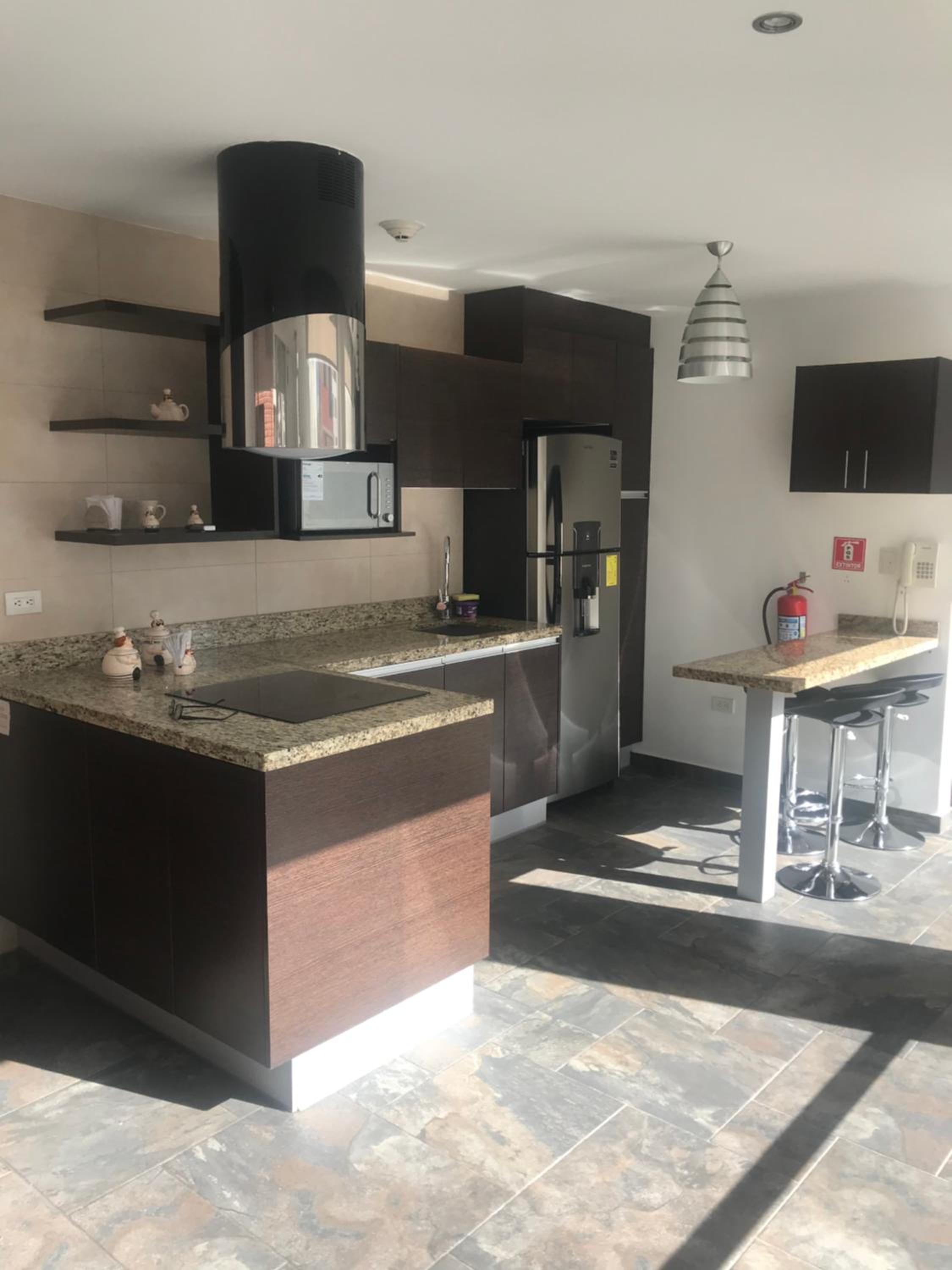 Gran departamento completamente amoblado