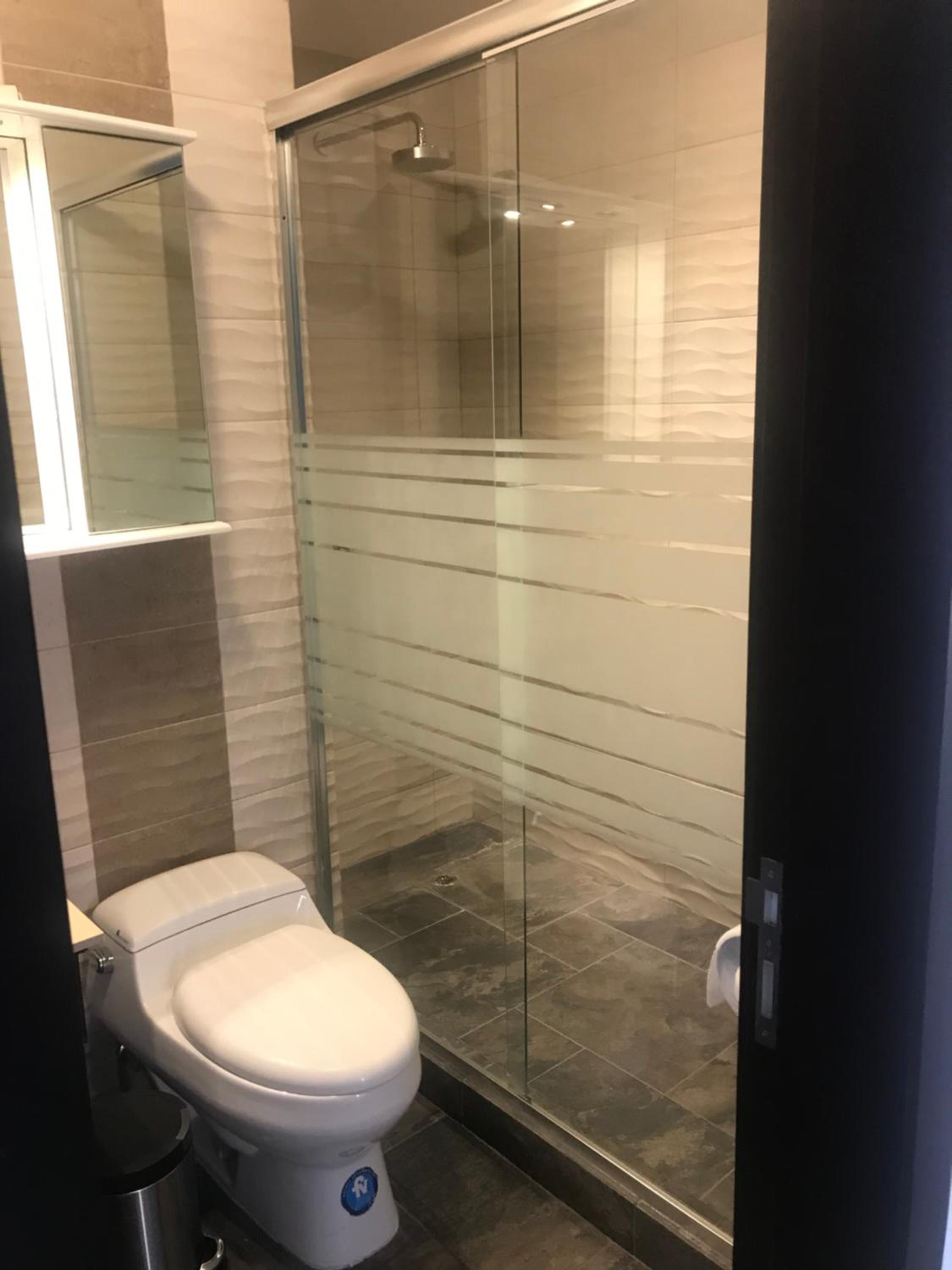 Gran departamento completamente amoblado