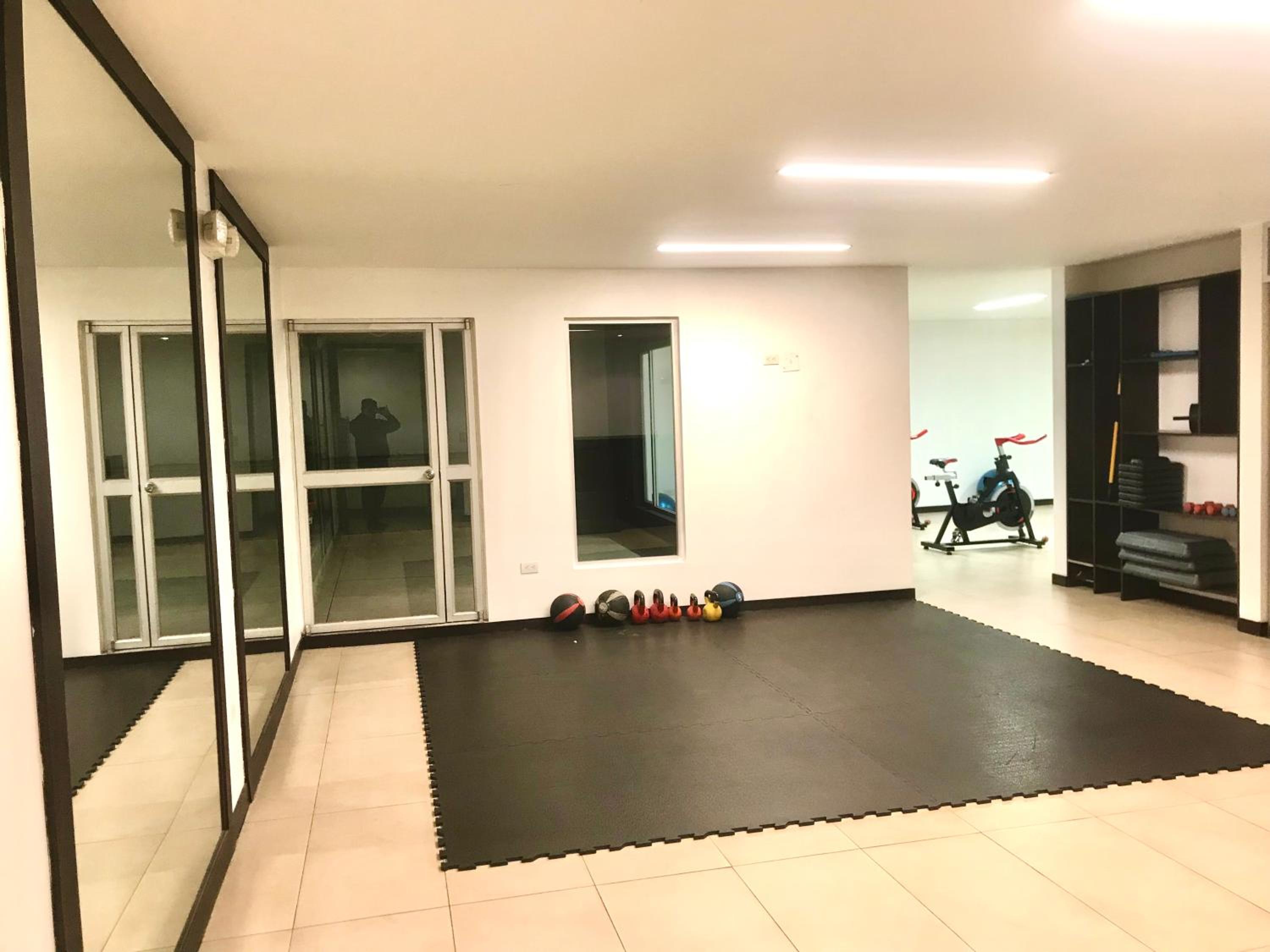 Gran departamento completamente amoblado