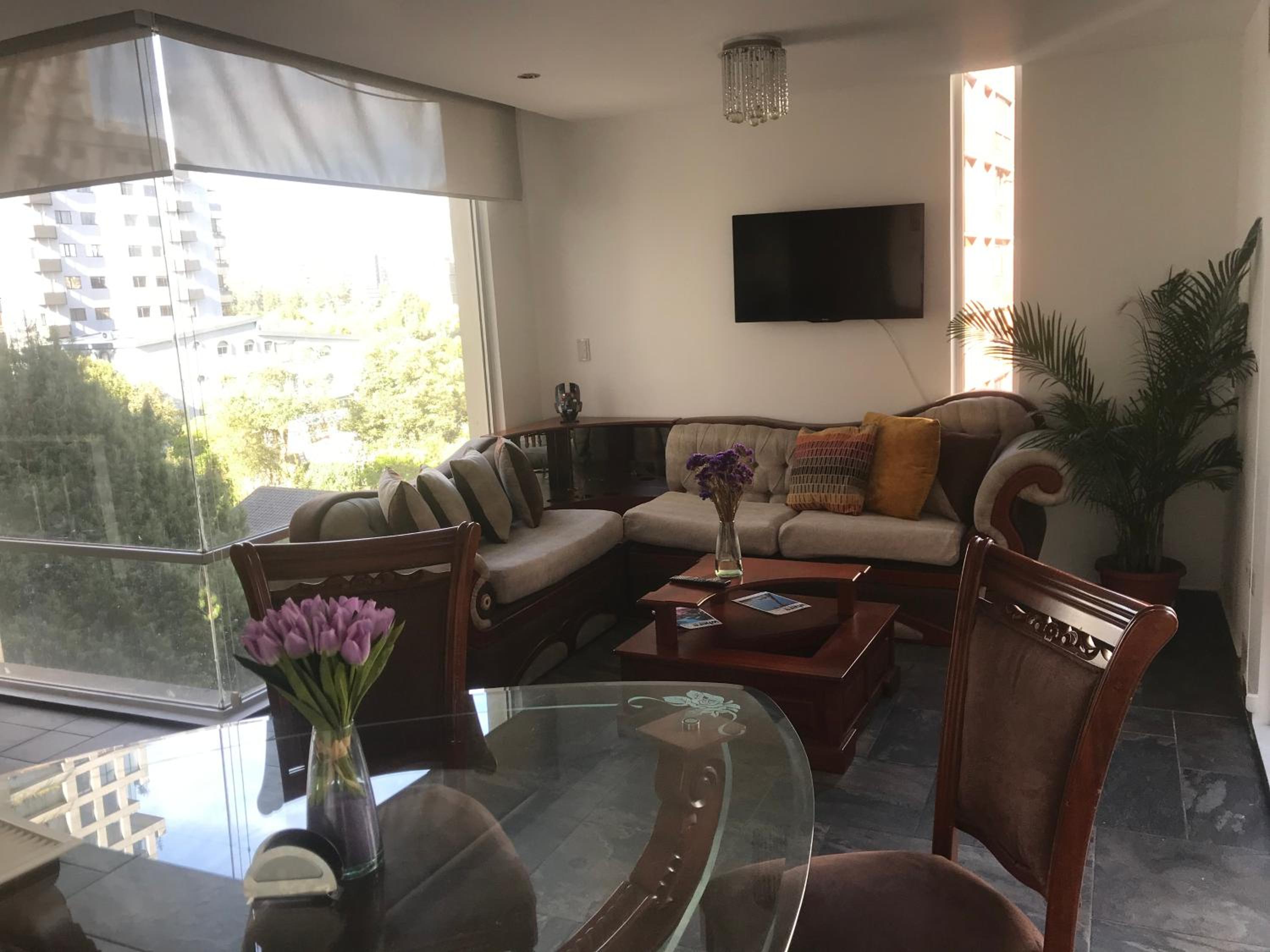 Gran departamento completamente amoblado
