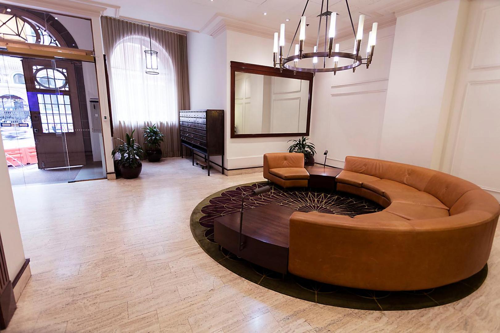 Heart of Sydney CBD Chic One Bedroom Apartment with Pool on Bridge Street
