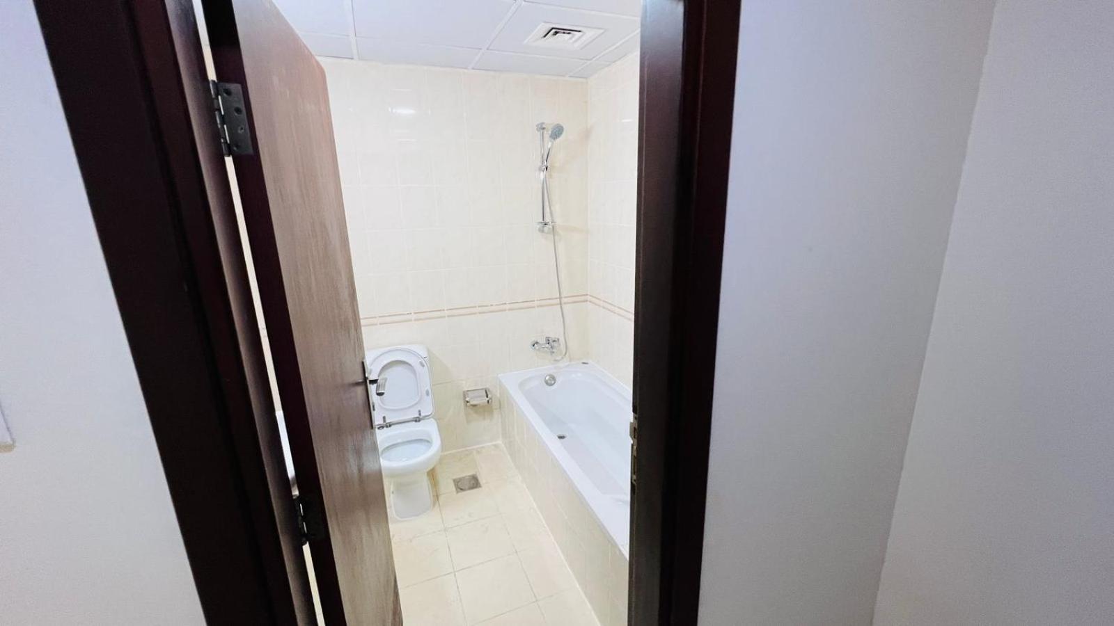Beautiful Bedroom in Al Barsha Near Mashreq Metro