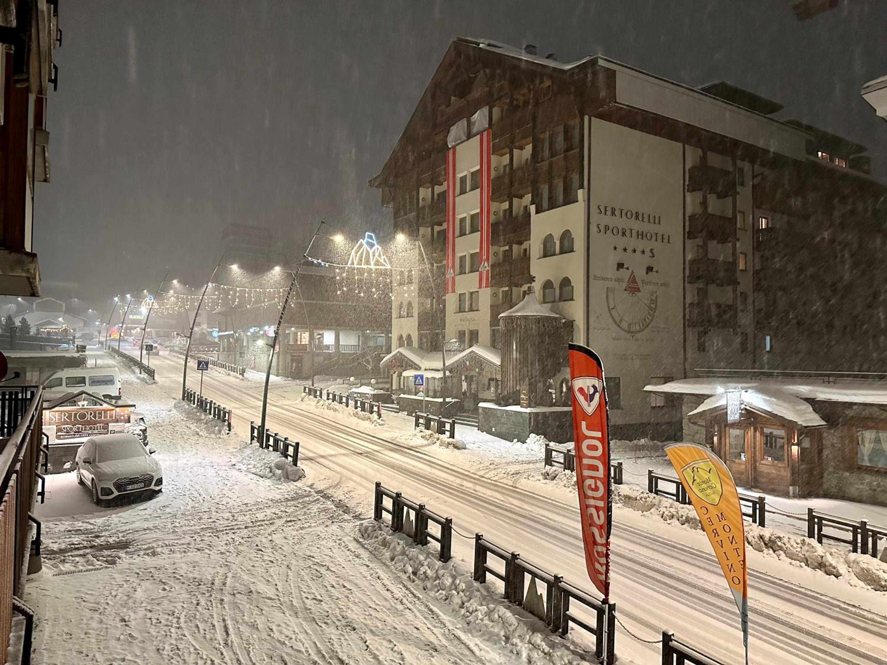 Cozy APT town centre, 2BTH and garage Cervinia view 2