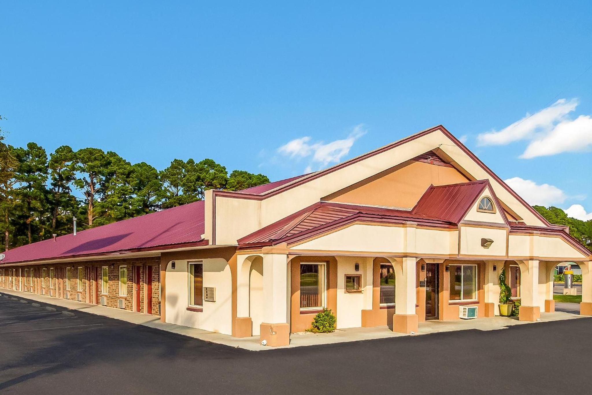 Red Roof Inn Santee view 3