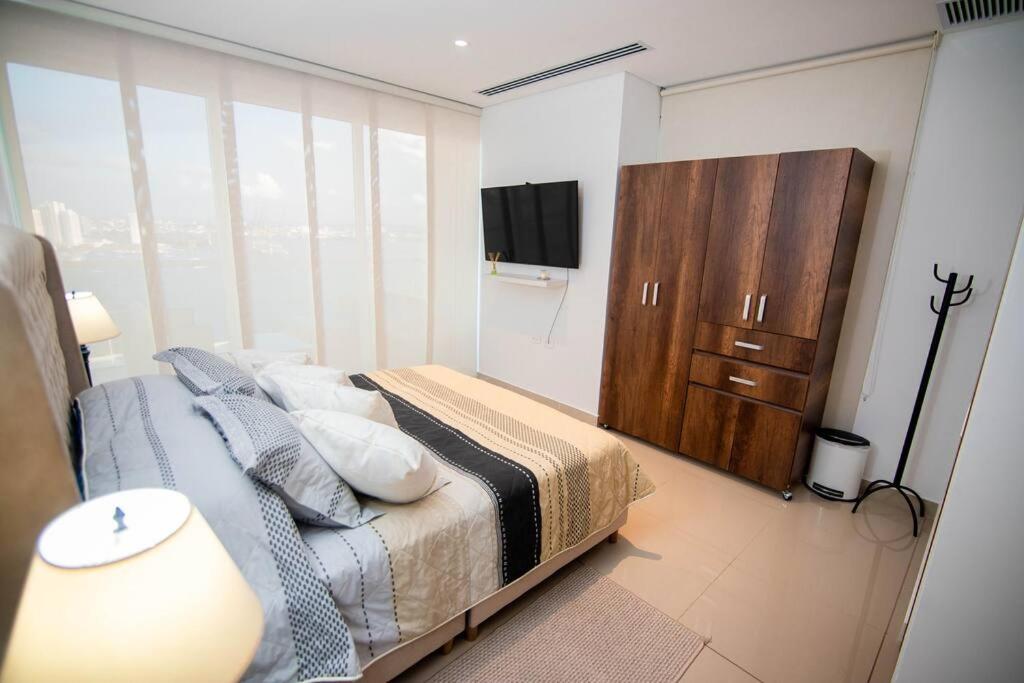 Beachfront Luxury Apartment in Bocagrande