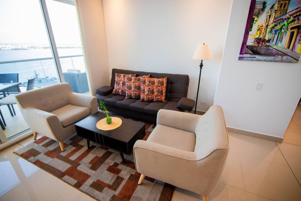 Beachfront Luxury Apartment in Bocagrande