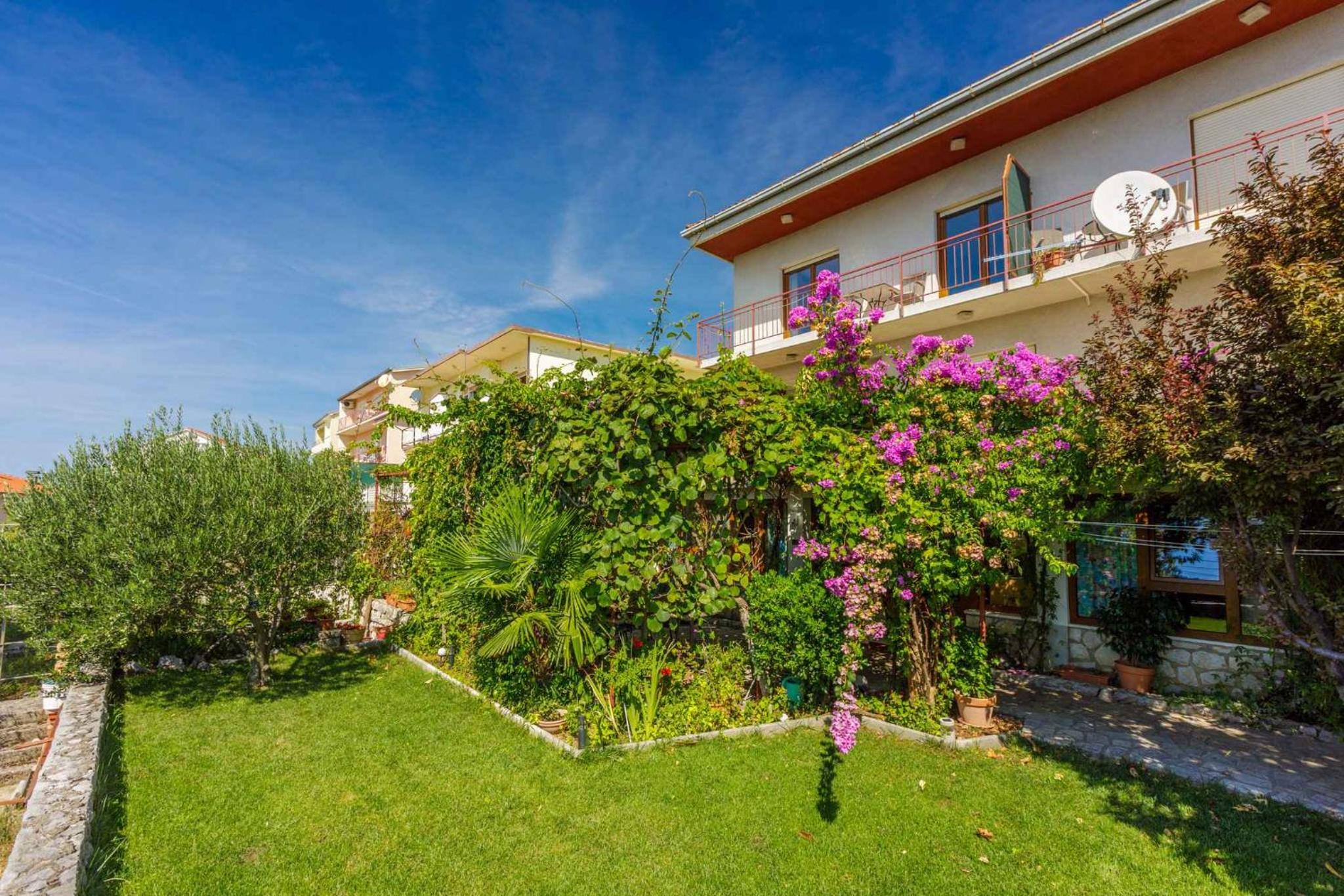 Apartments in Crikvenica 39143 view 3