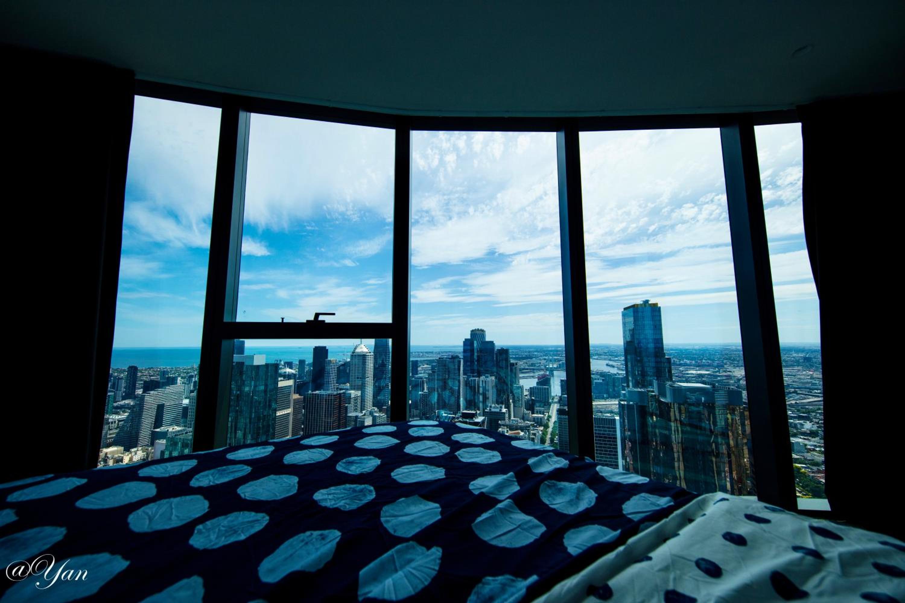 New Year eve’s Fireworks & BayView Apt in CBD