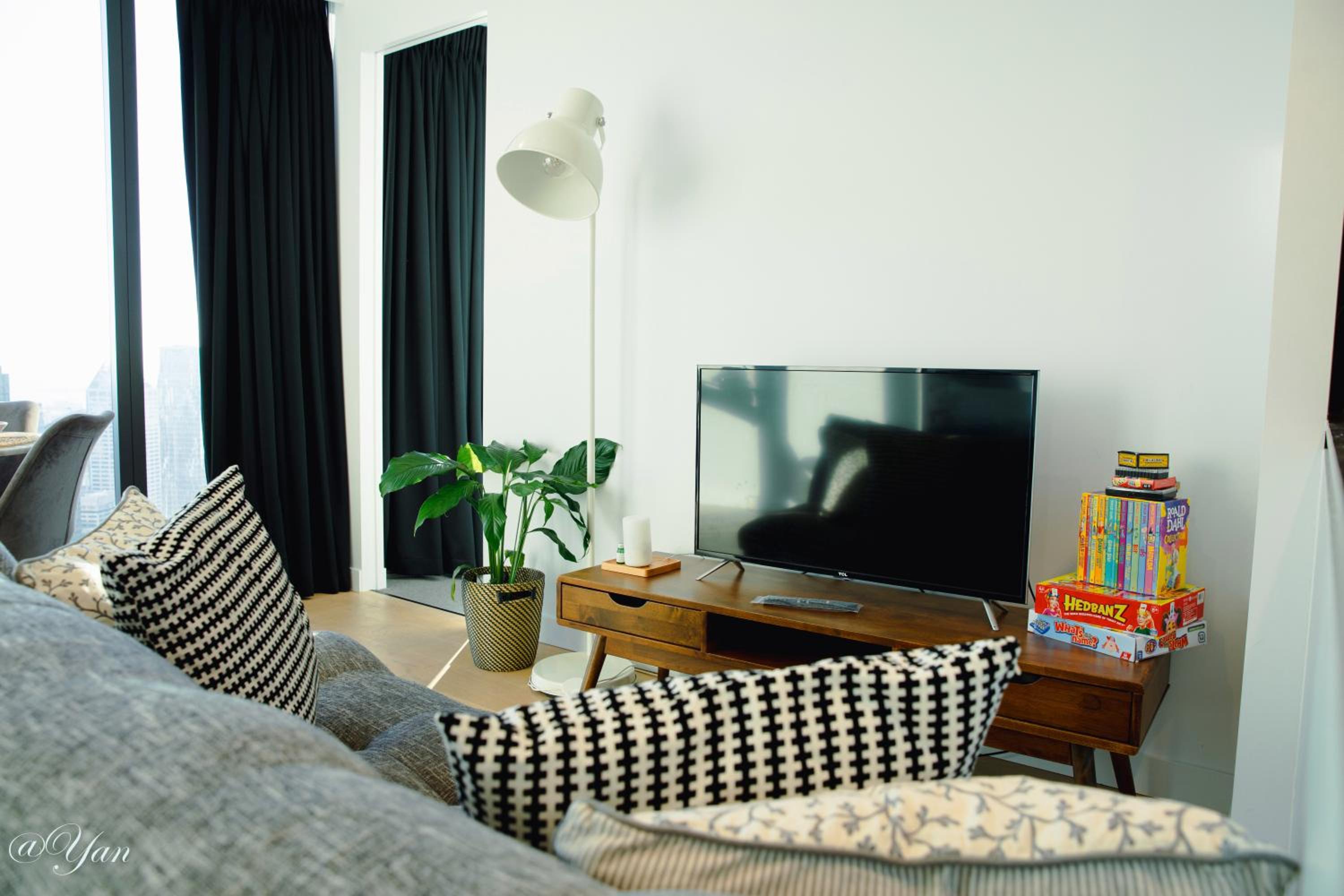 New Year eve’s Fireworks & BayView Apt in CBD