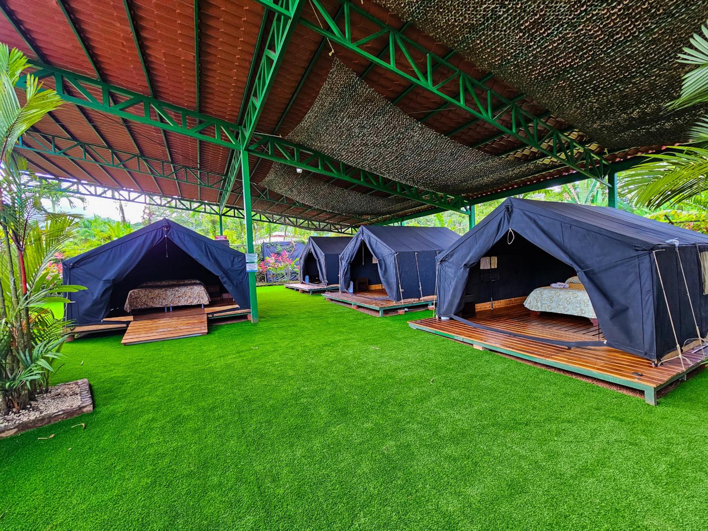 Arenal Backpackers Resort view 2