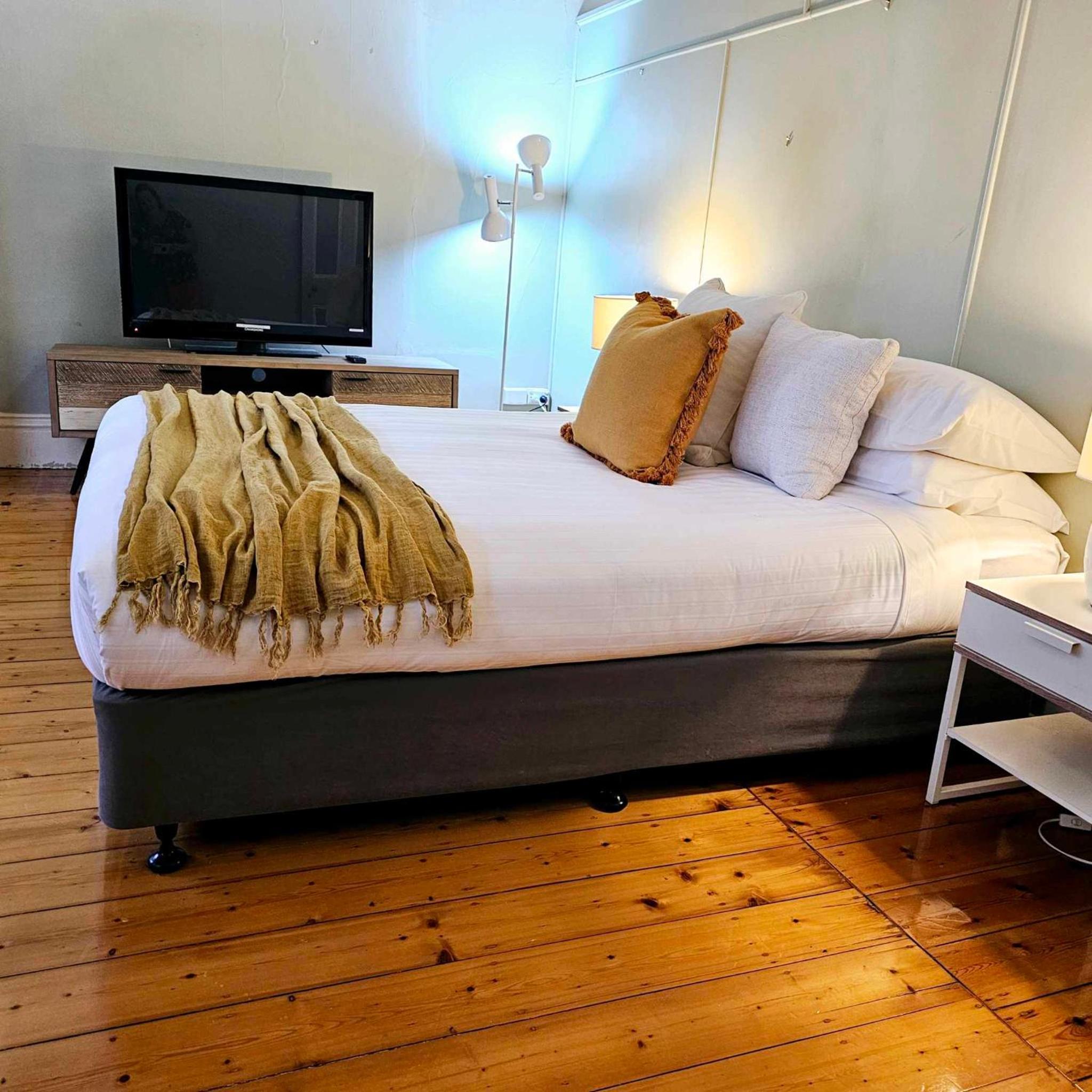 Cobb&CoHouse-Goldfields ExecutiveStay Ideal for Families &Work Crews