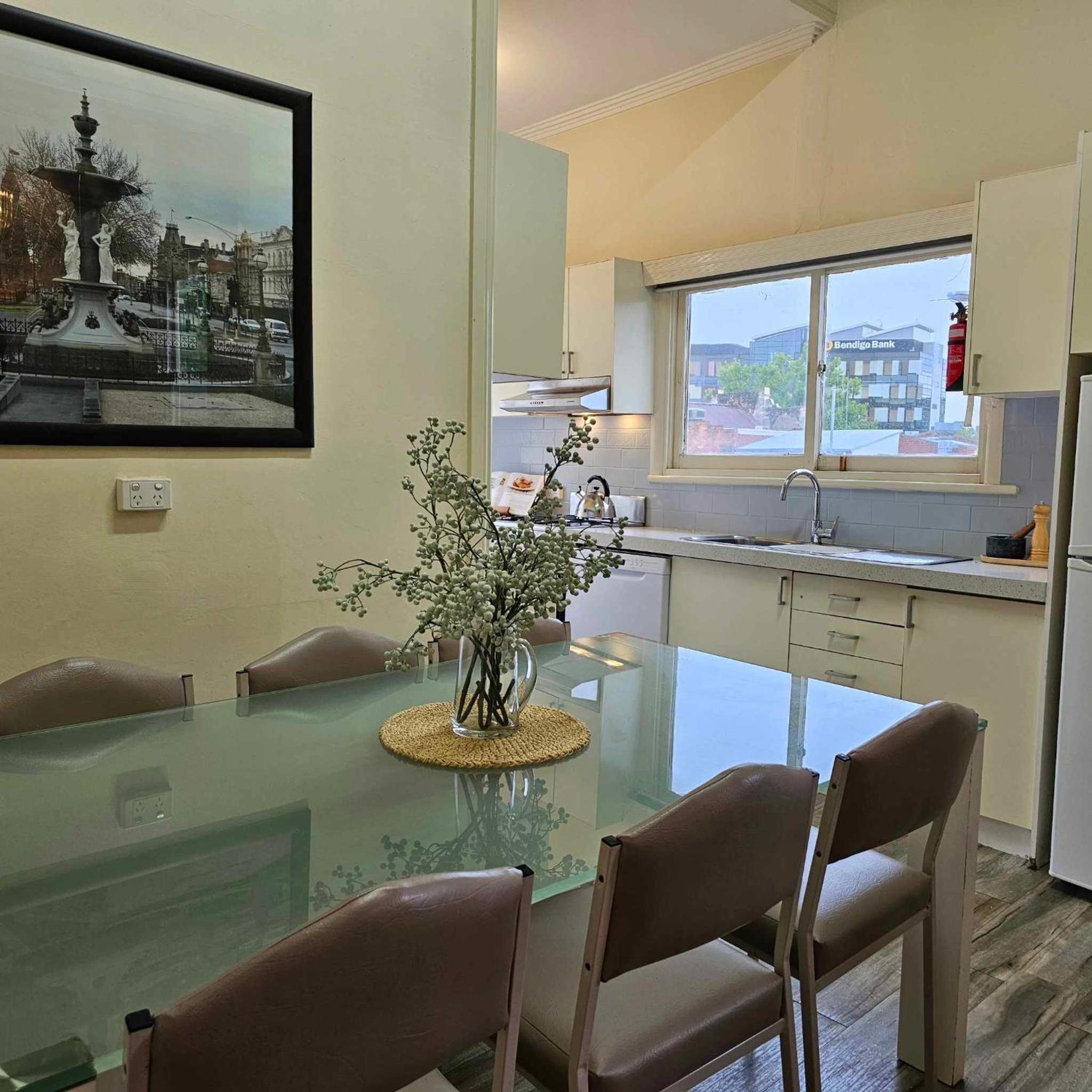 Cobb&CoHouse-Goldfields ExecutiveStay Ideal for Families &Work Crews