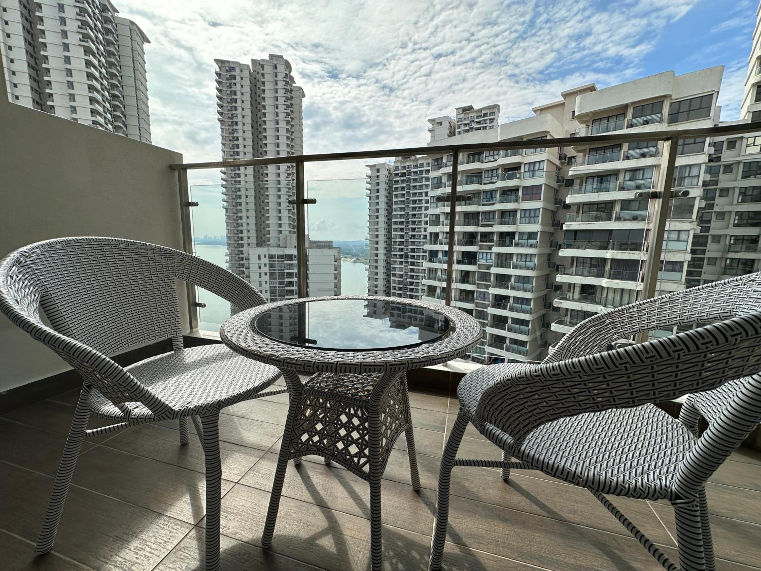 Country Garden Chill Out 2BEDROOM High Floor @Hauz Cinta