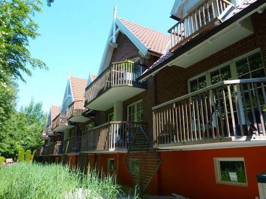 Friesen-Residence-21 view 3