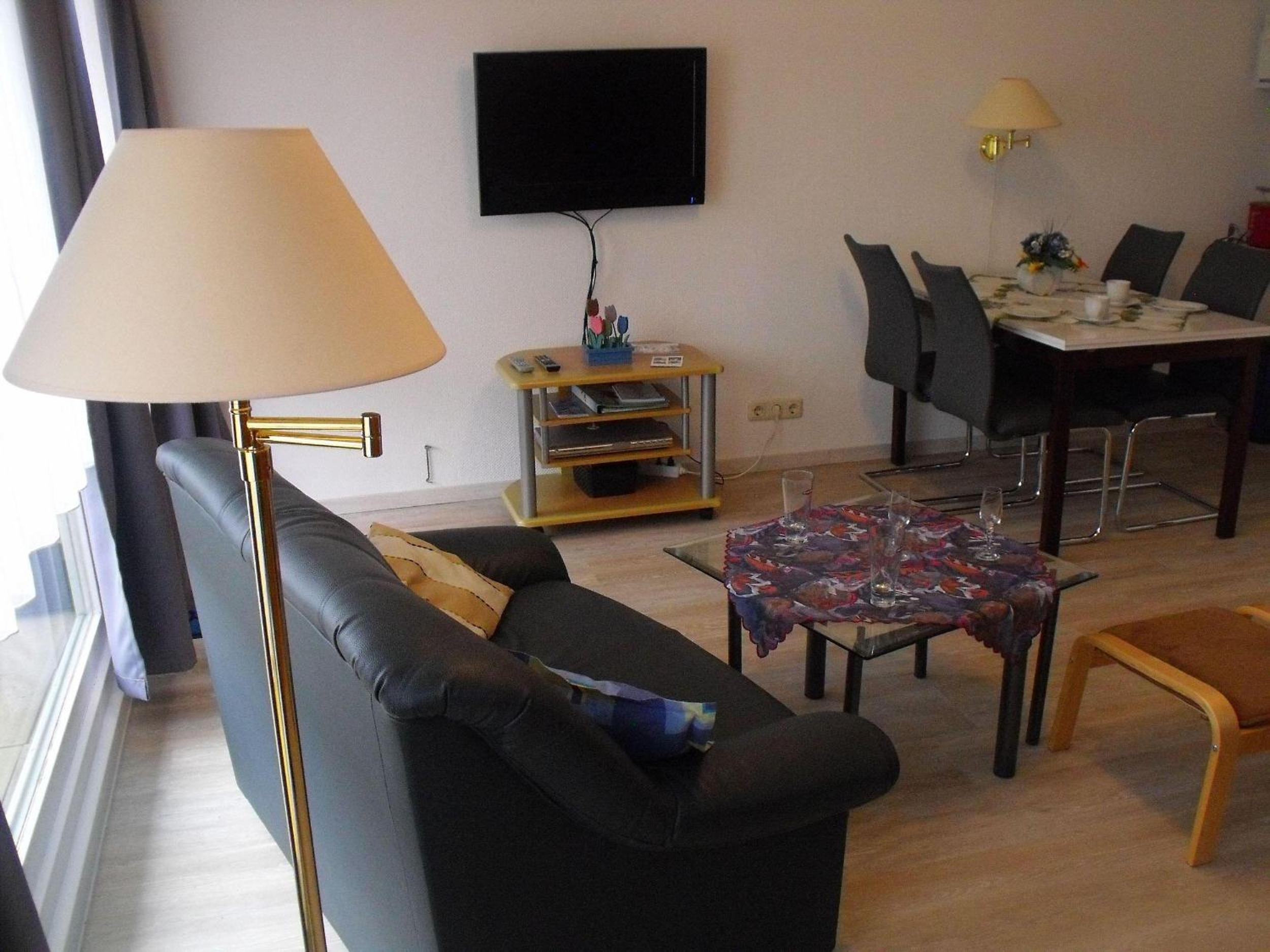 Luv-und-Lee-Apartment-56 view 4