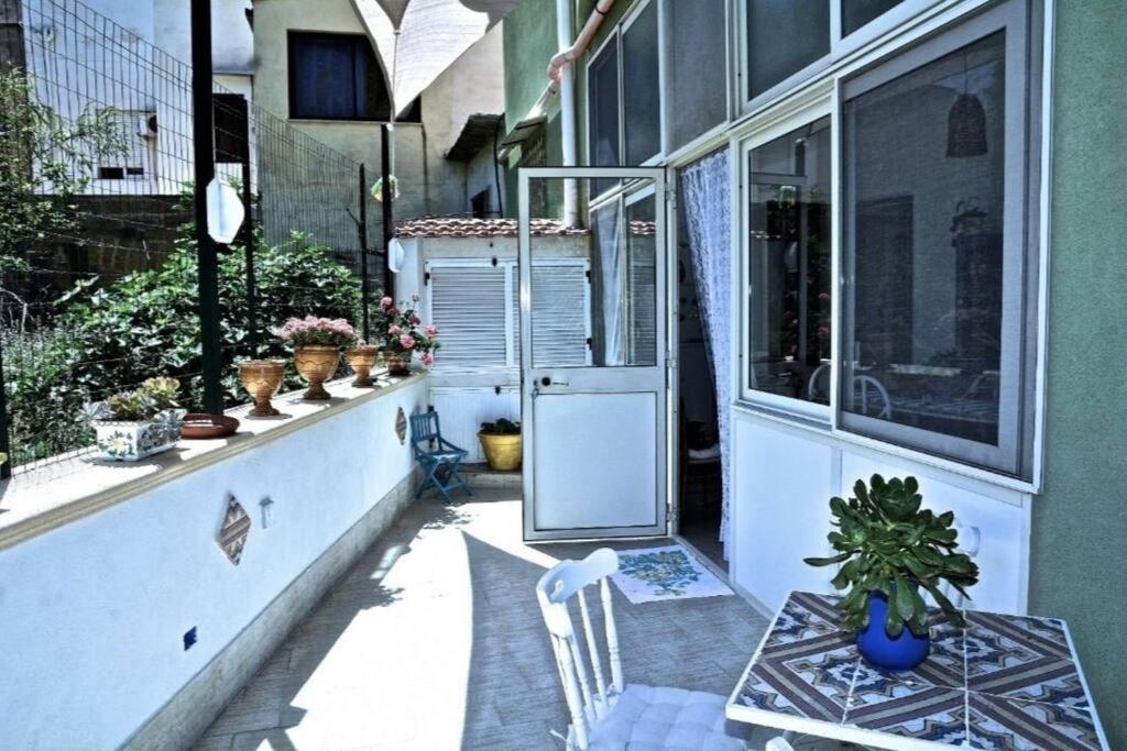 Vittorio's Beach House with Garden-Patio in Aspra