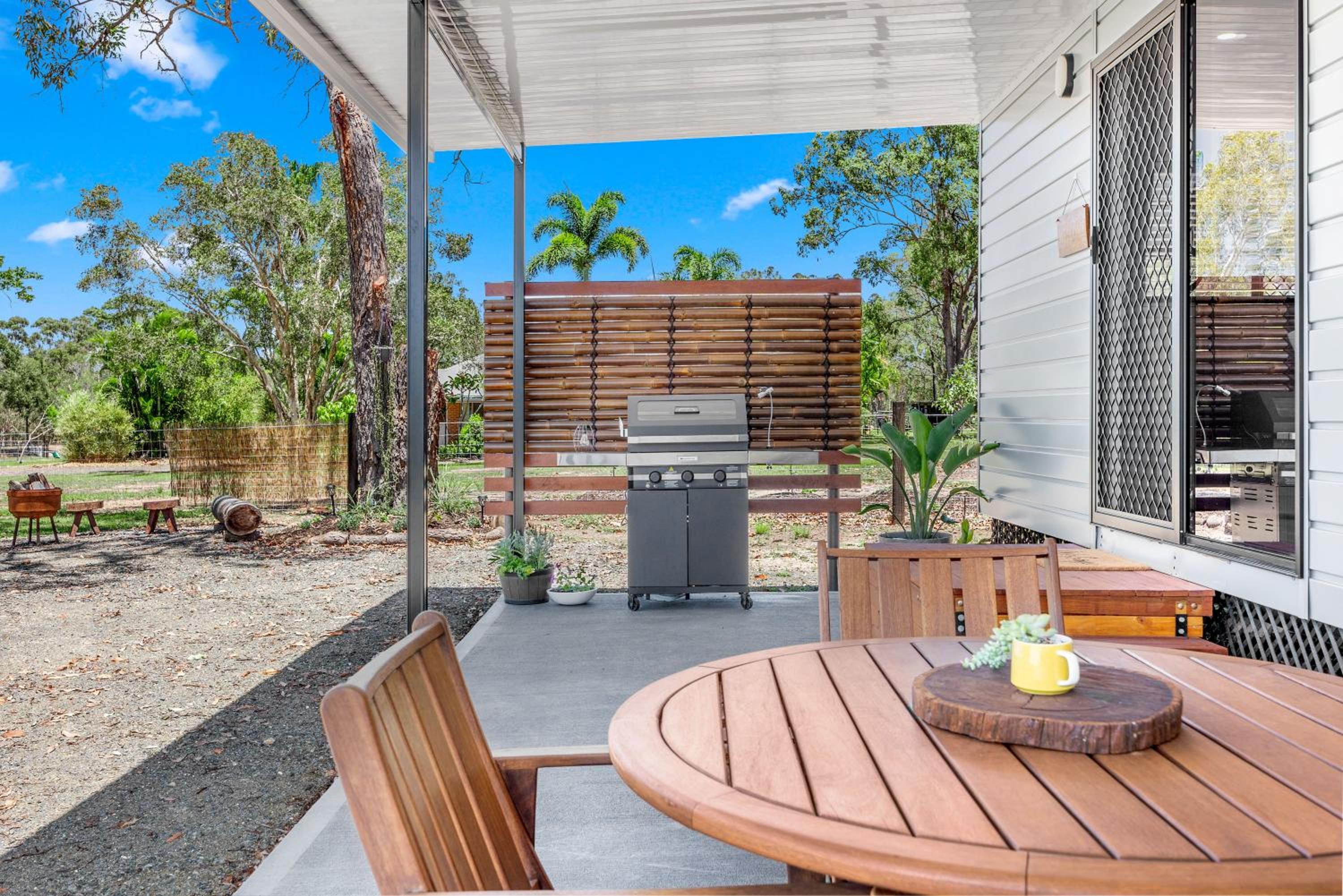 Little Sunshine - Private acreage Guest Home
