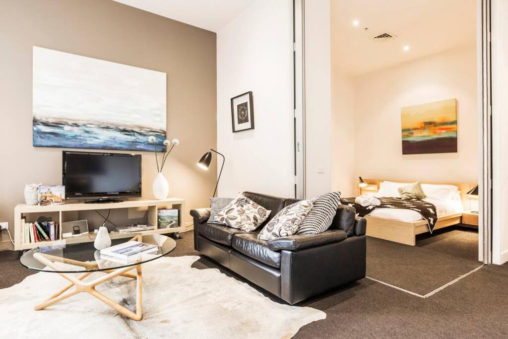 escape at collins 'PENTHOUSE' Apartment Melbourne CBD