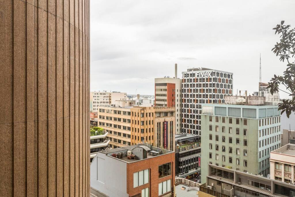 escape at collins 'PENTHOUSE' Apartment Melbourne CBD