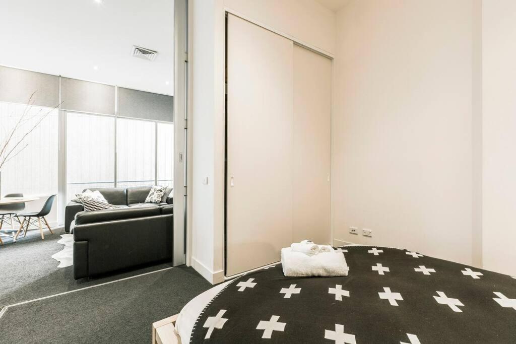 escape at collins 'PENTHOUSE' Apartment Melbourne CBD