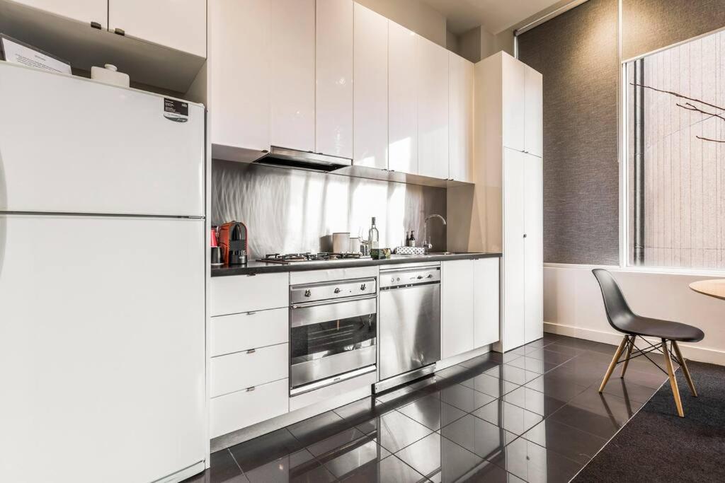 escape at collins 'PENTHOUSE' Apartment Melbourne CBD
