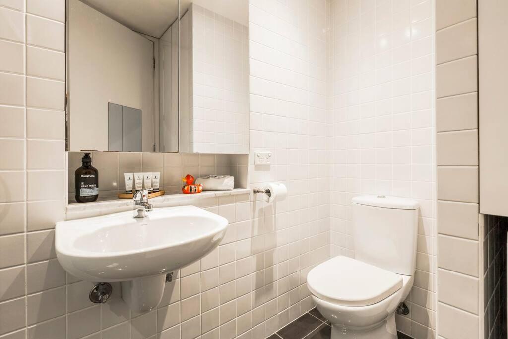 escape at collins 'PENTHOUSE' Apartment Melbourne CBD