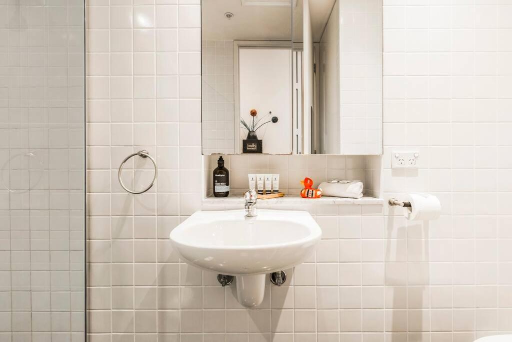 escape at collins 'PENTHOUSE' Apartment Melbourne CBD