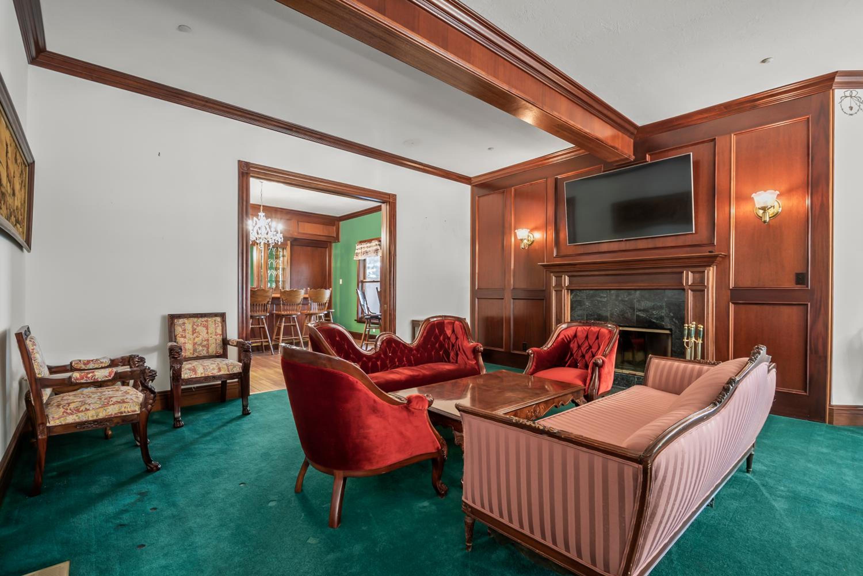 Mountain High Luxury Castle &Spa