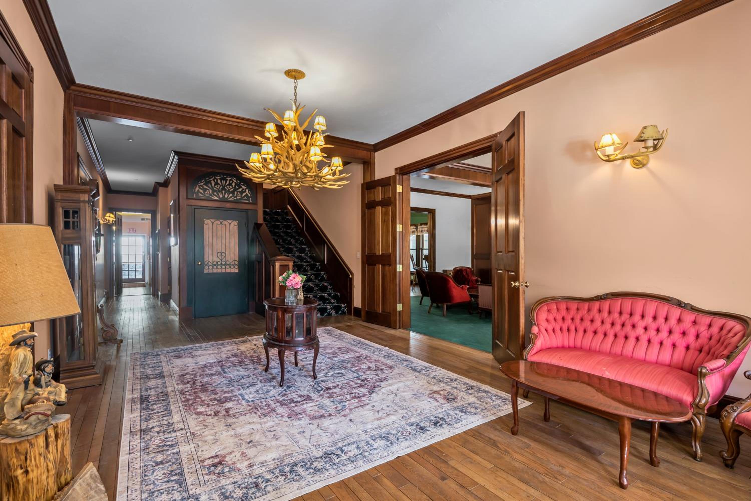 Mountain High Luxury Castle &Spa