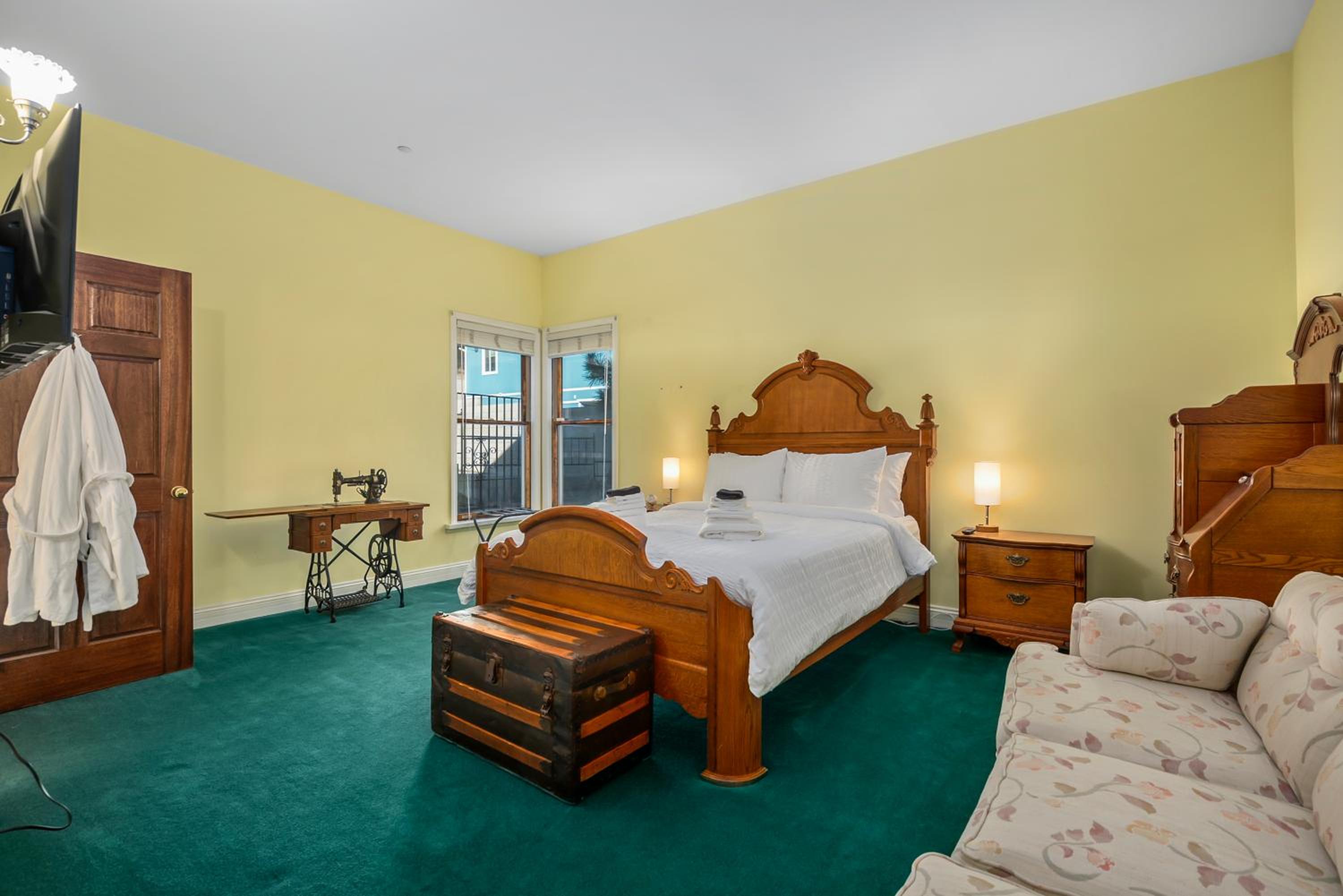 Mountain High Luxury Castle &Spa