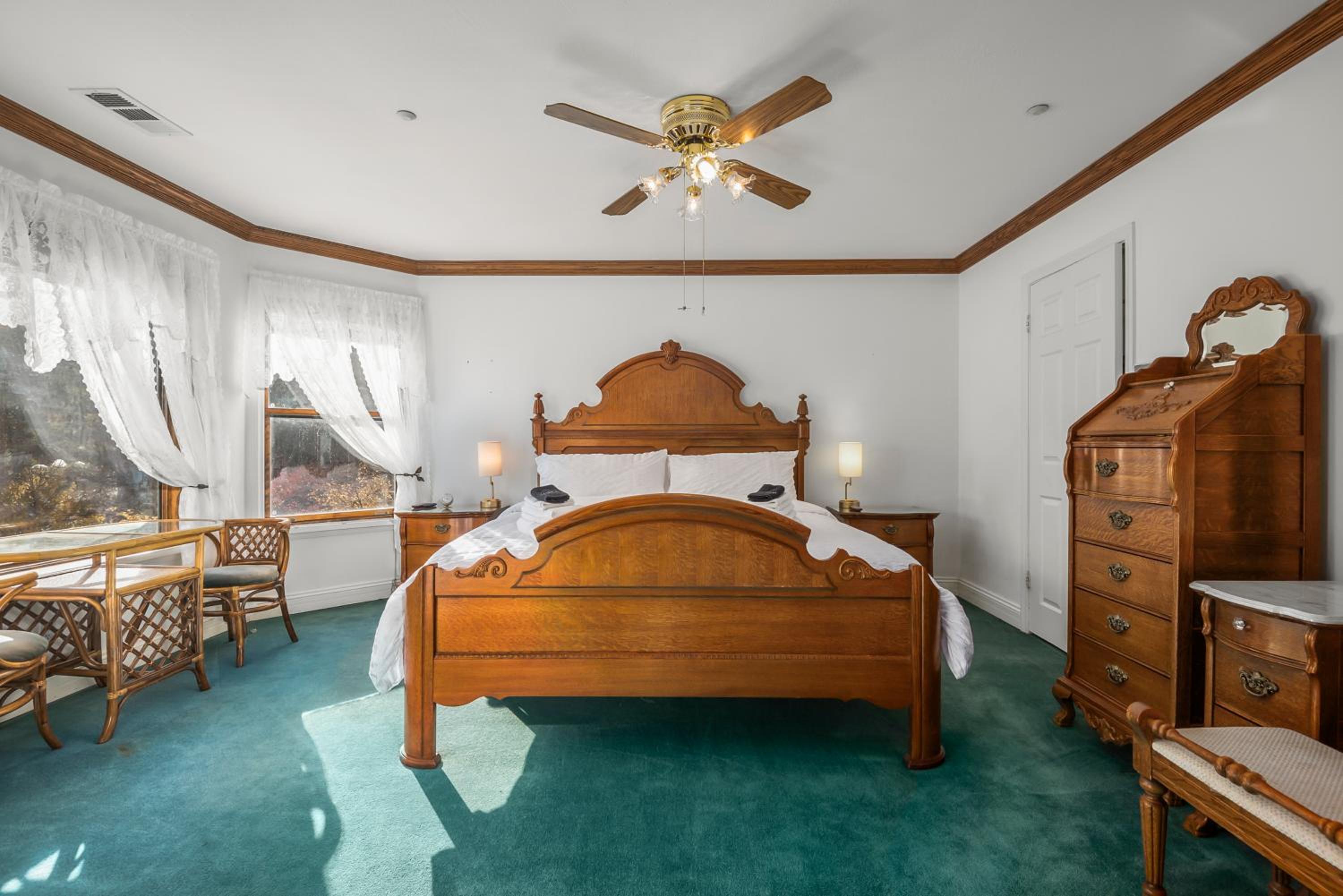 Mountain High Luxury Castle &Spa