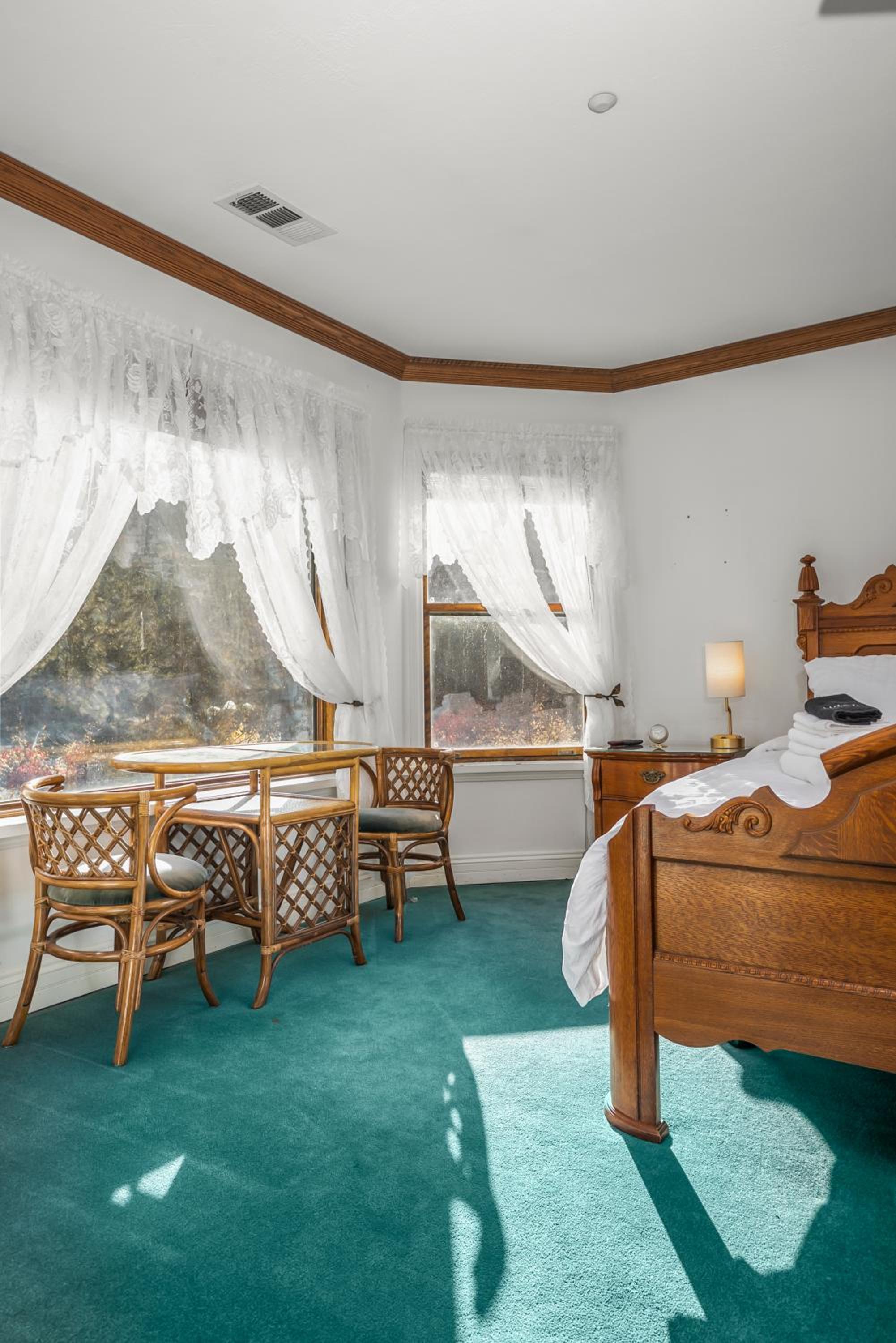 Mountain High Luxury Castle &Spa