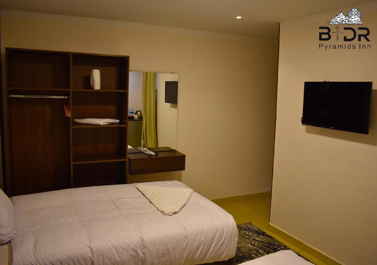 Badr pyramids inn