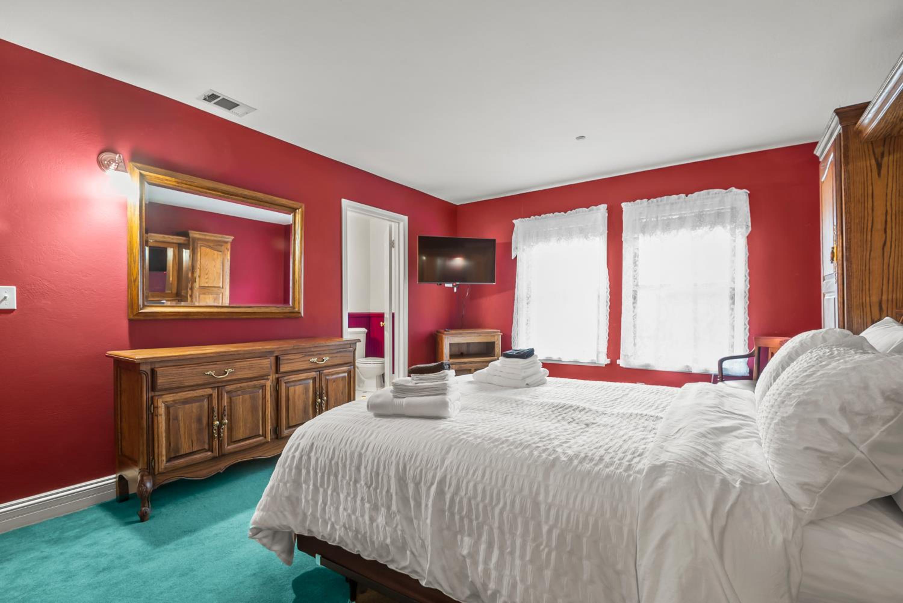 Mountain High Luxury Castle &Spa