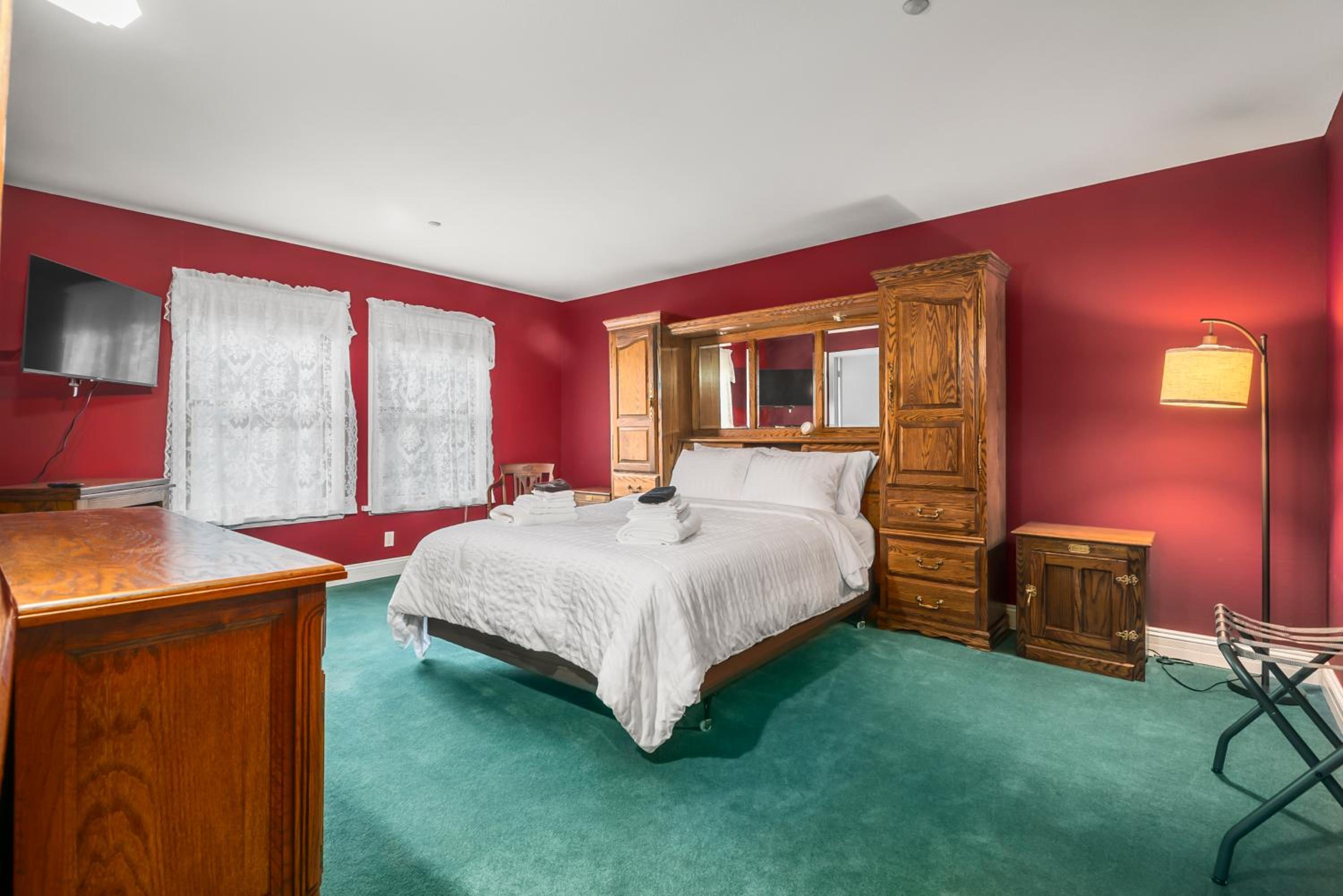 Mountain High Luxury Castle &Spa