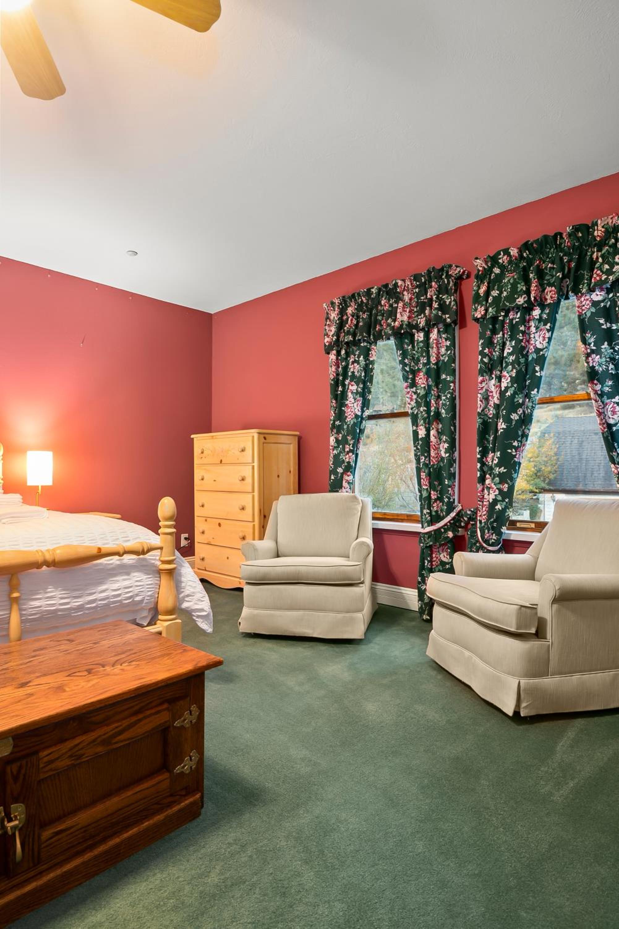 Mountain High Luxury Castle &Spa