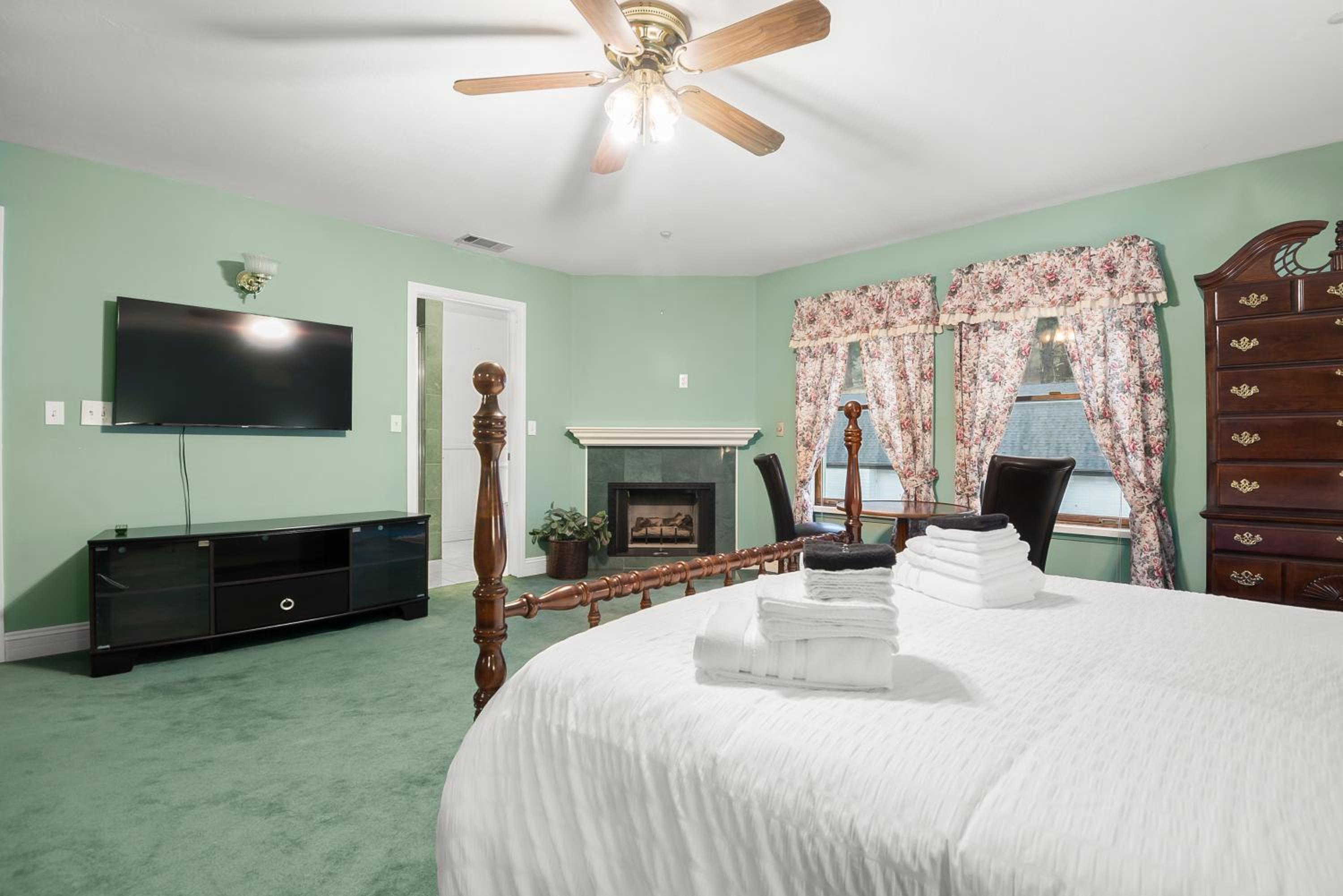 Mountain High Luxury Castle &Spa