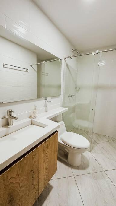 Apartamento 404 - Terraza con Jacuzzi - 3 Habitaciones - Rentas Cortas Gerencial