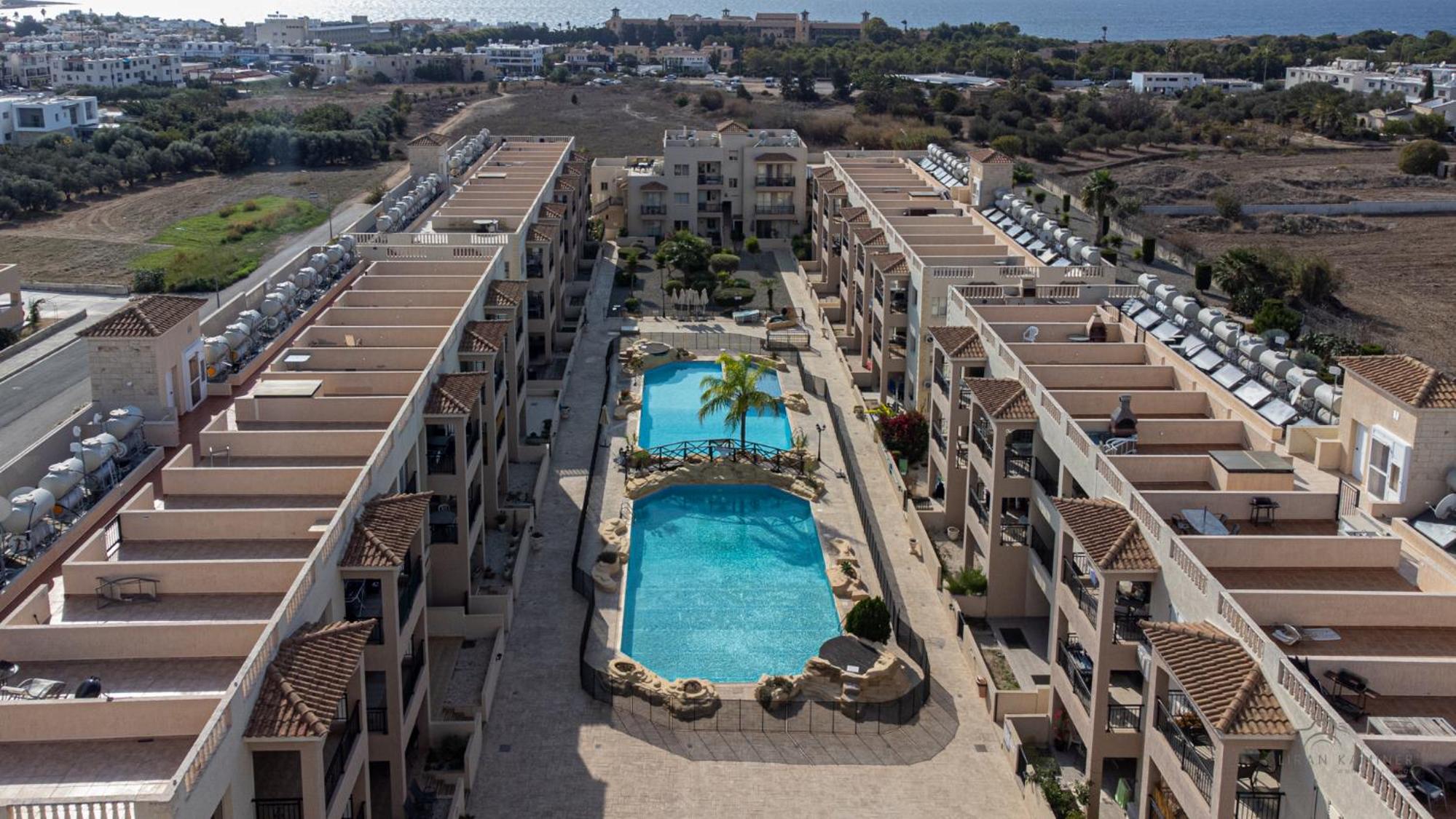 Royal Seacrest Crown-Jewel, 2B, Pools, Sea, Center