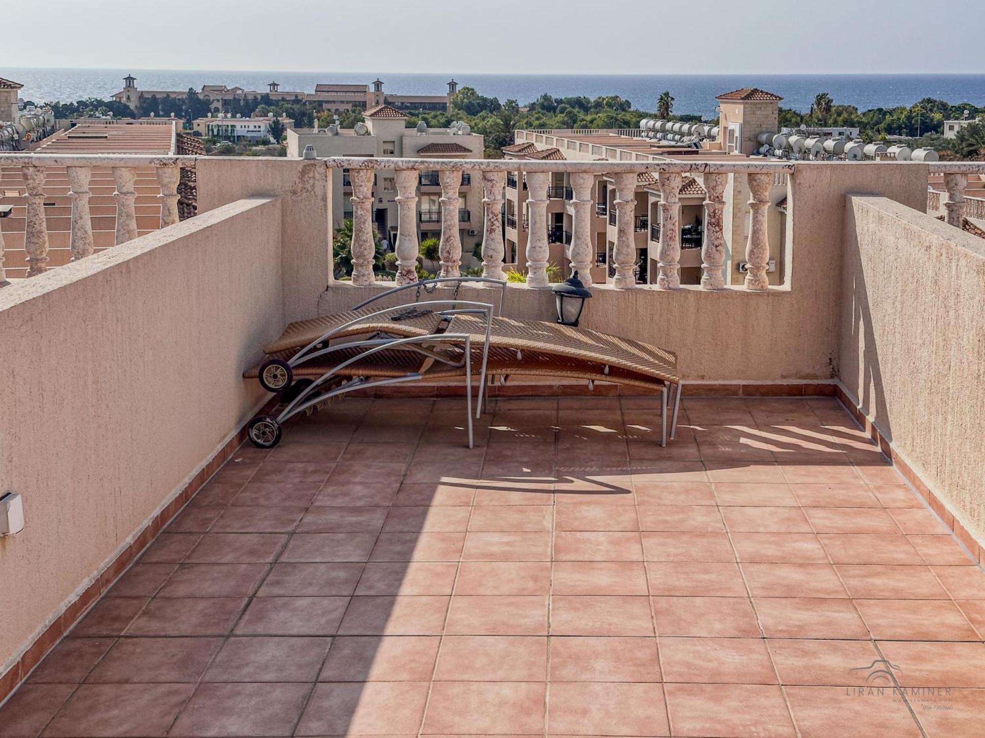 Royal Seacrest Crown-Jewel, 2B, Pools, Sea, Center
