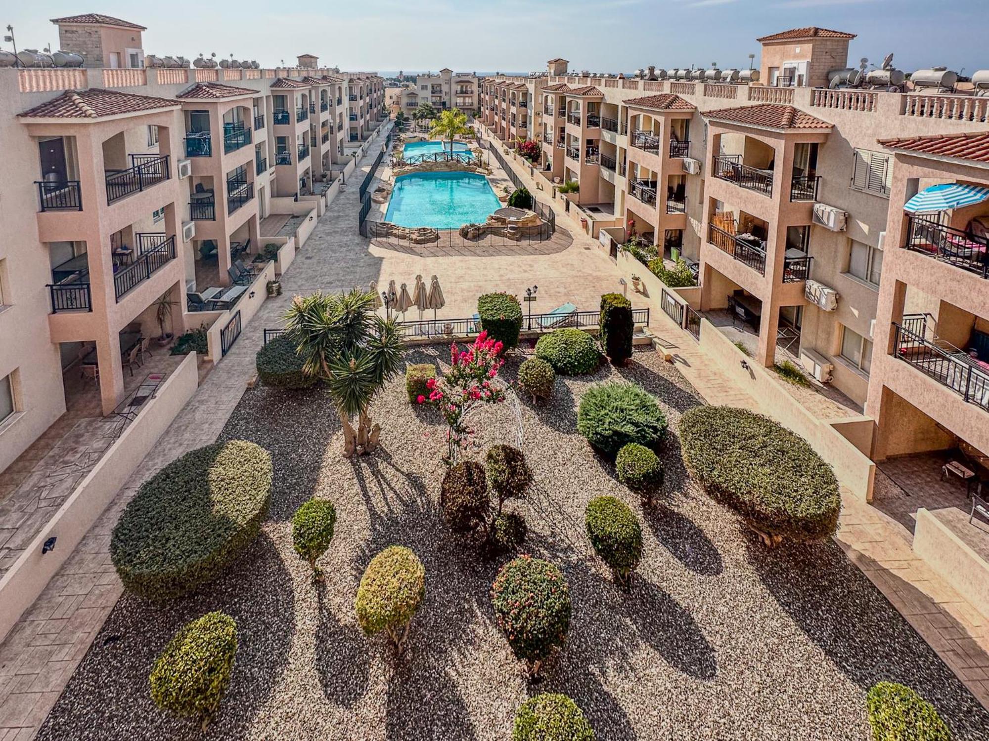 Royal Seacrest Crown-Jewel, 2B, Pools, Sea, Center
