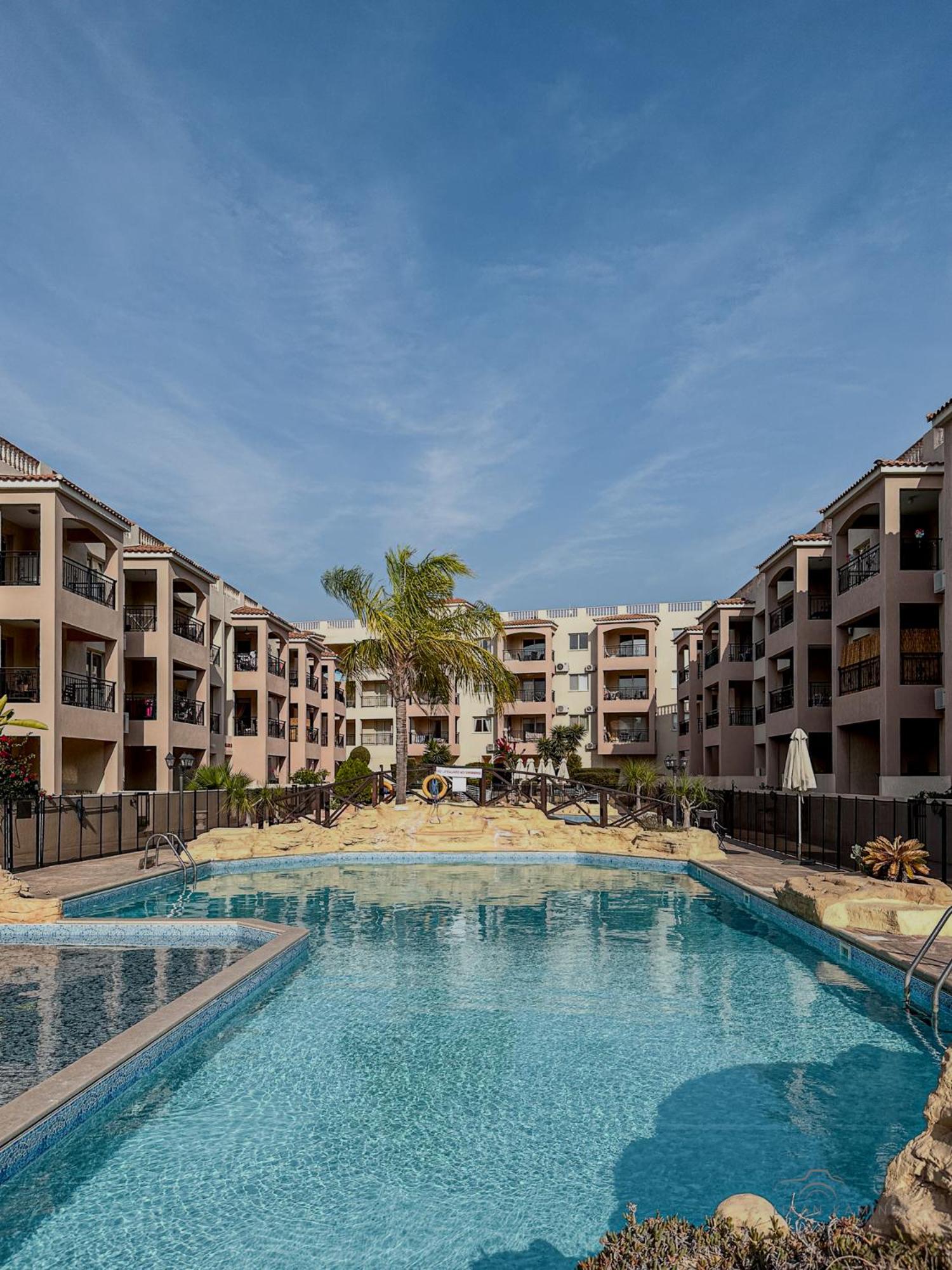 Royal Seacrest Crown-Jewel, 2B, Pools, Sea, Center
