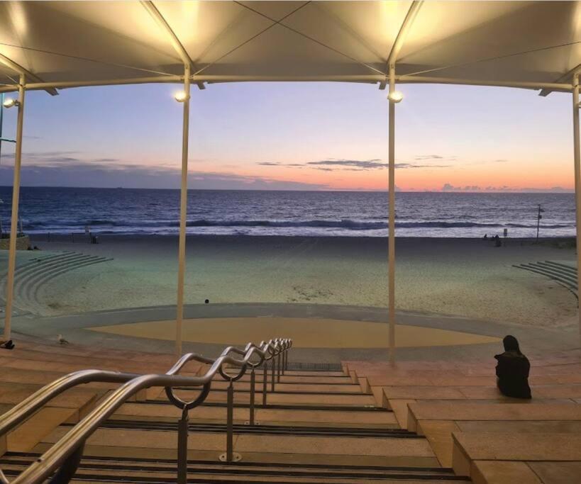 The Retreat on Nautilus ~ walk to beach