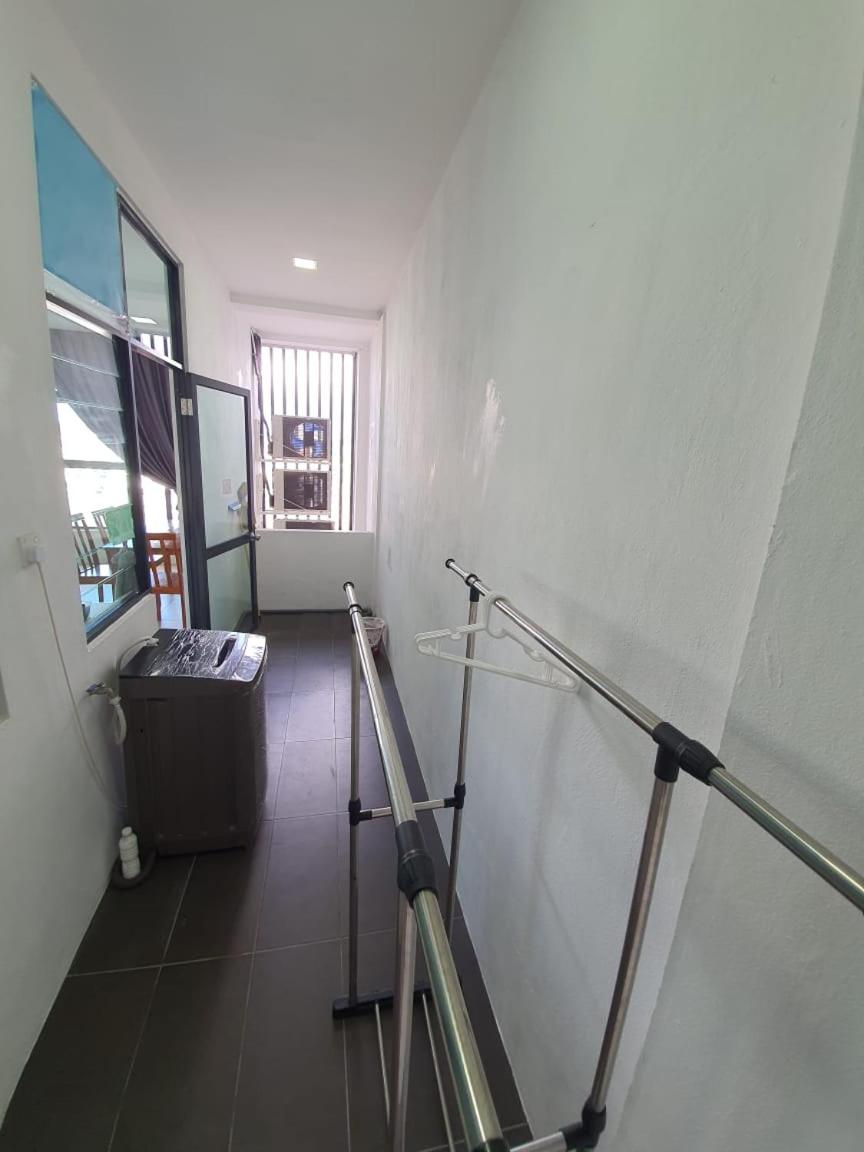 Bunny Homestay 408 @ Roxy Apartment Kuching view 2