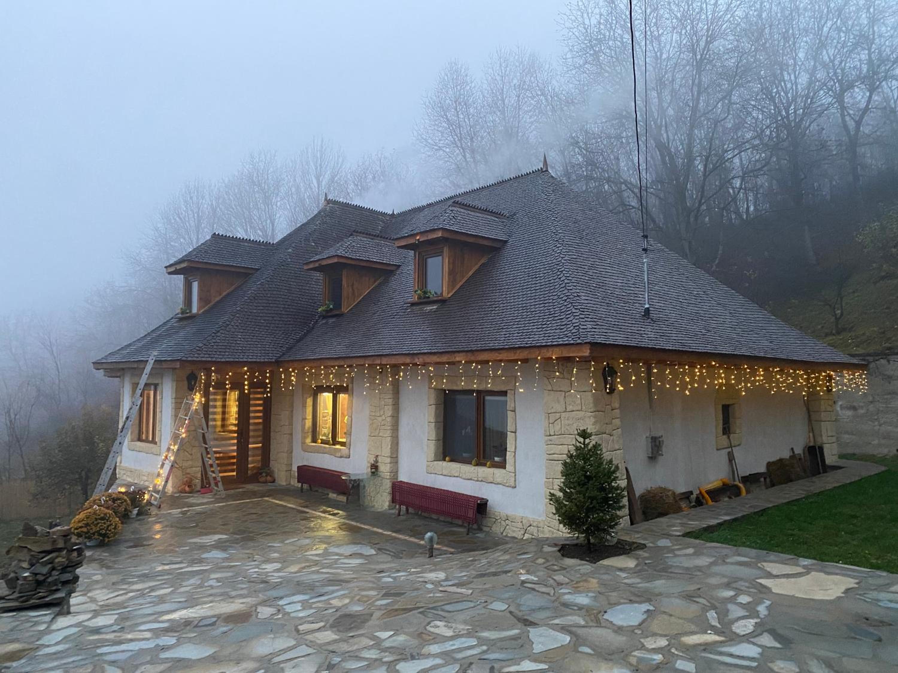 Casa cu șindrilă, photo 65