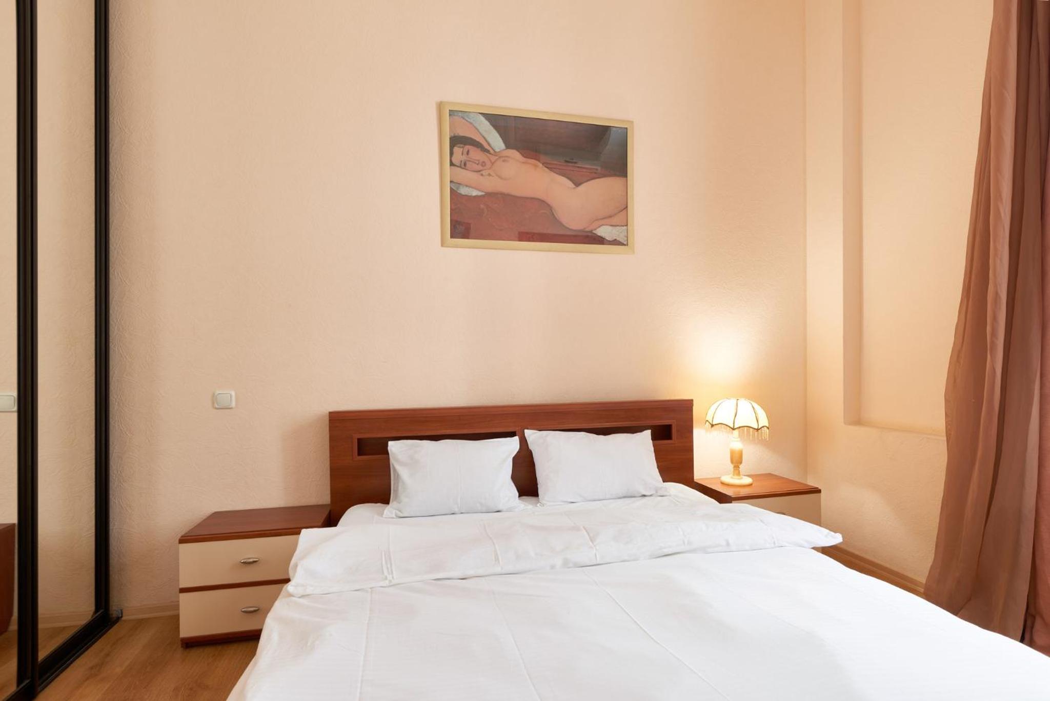 Two-bedroom apartment in the heart of Kyiv view 5